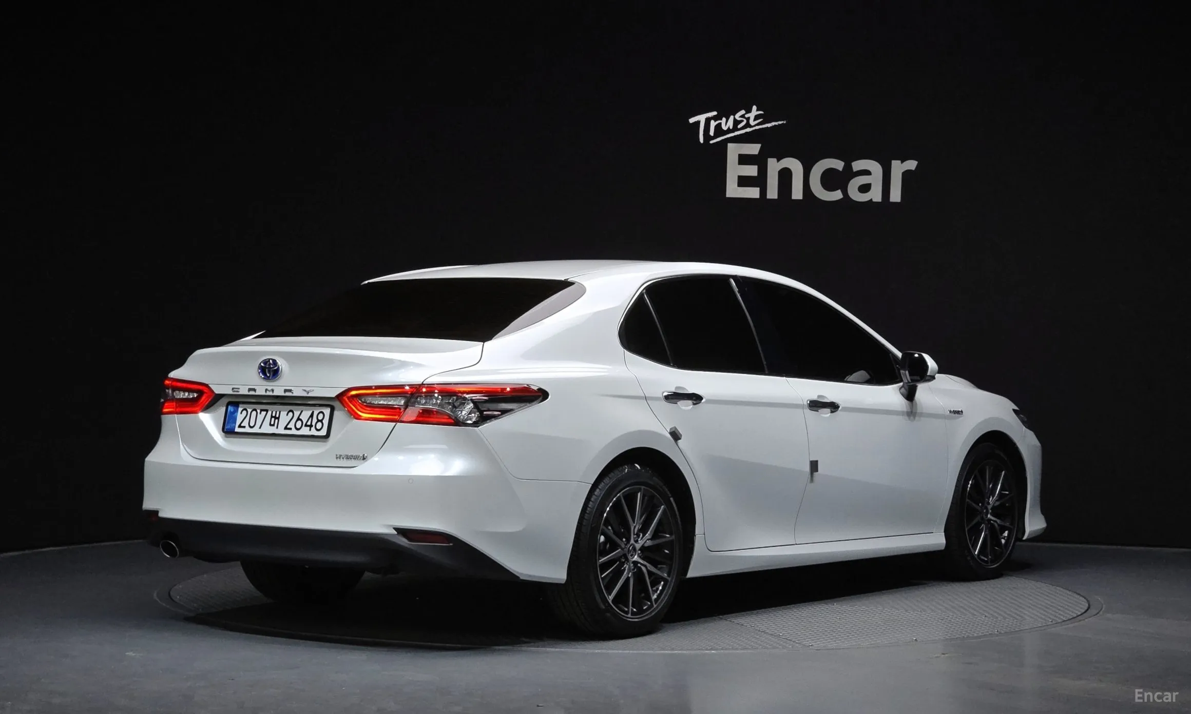 Toyota Camry (XV70) превью 2