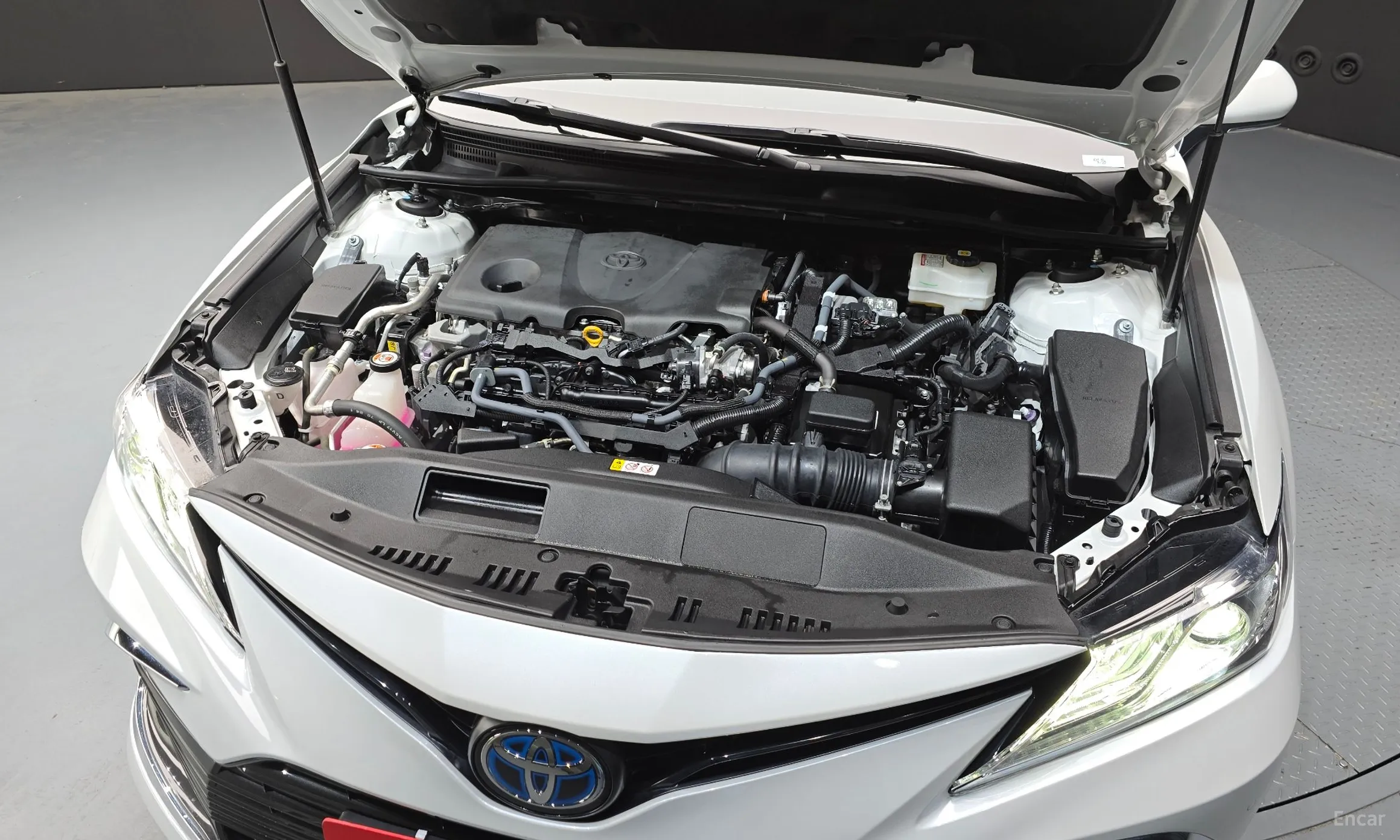 Toyota Camry (XV70) превью 6