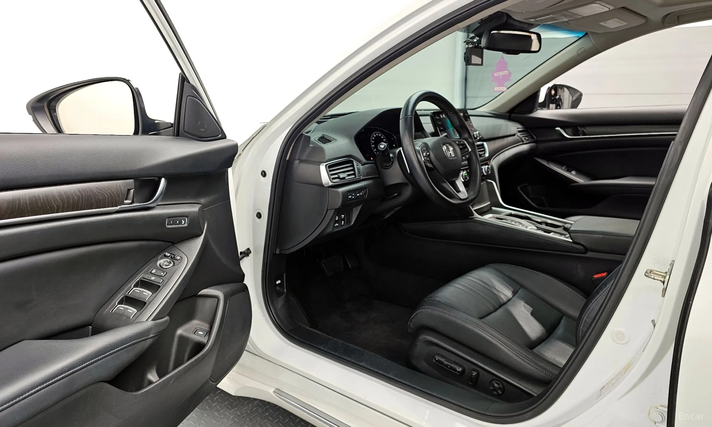 Honda Accord 10th Generation превью 12