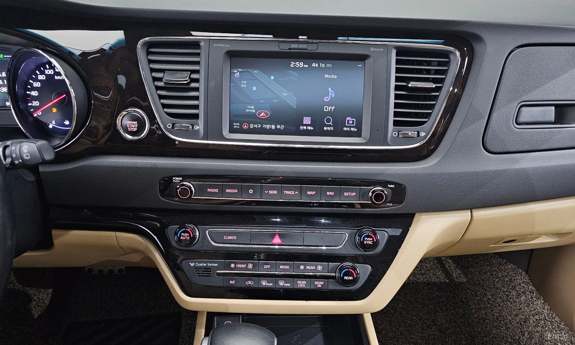 Kia Carnival превью 14