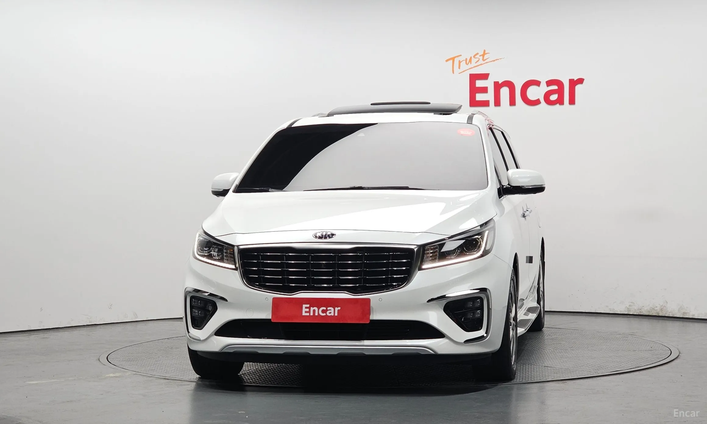 Kia Carnival превью 3