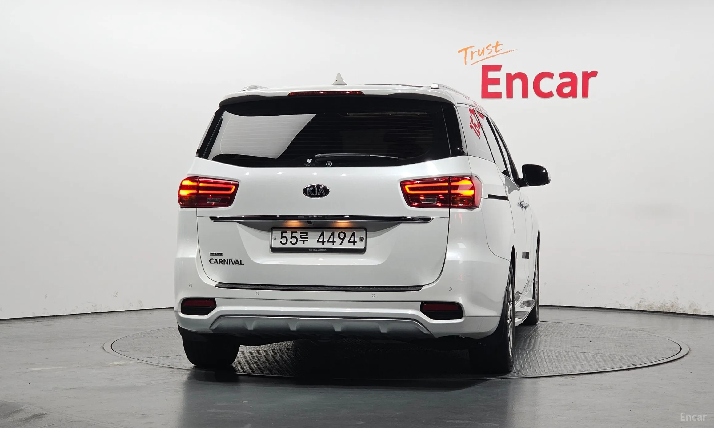 Kia Carnival превью 4