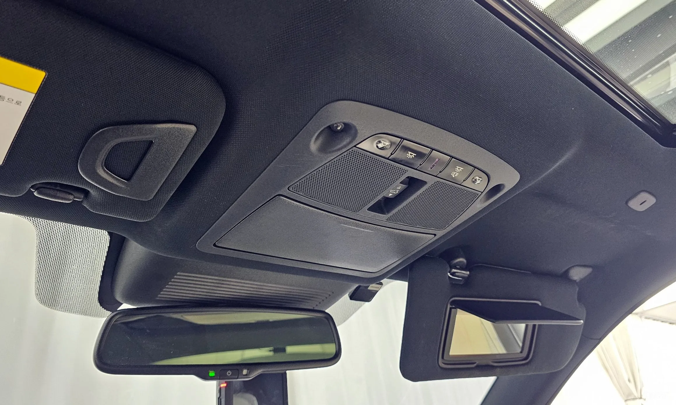 Infiniti Q60 (CV37) превью 17