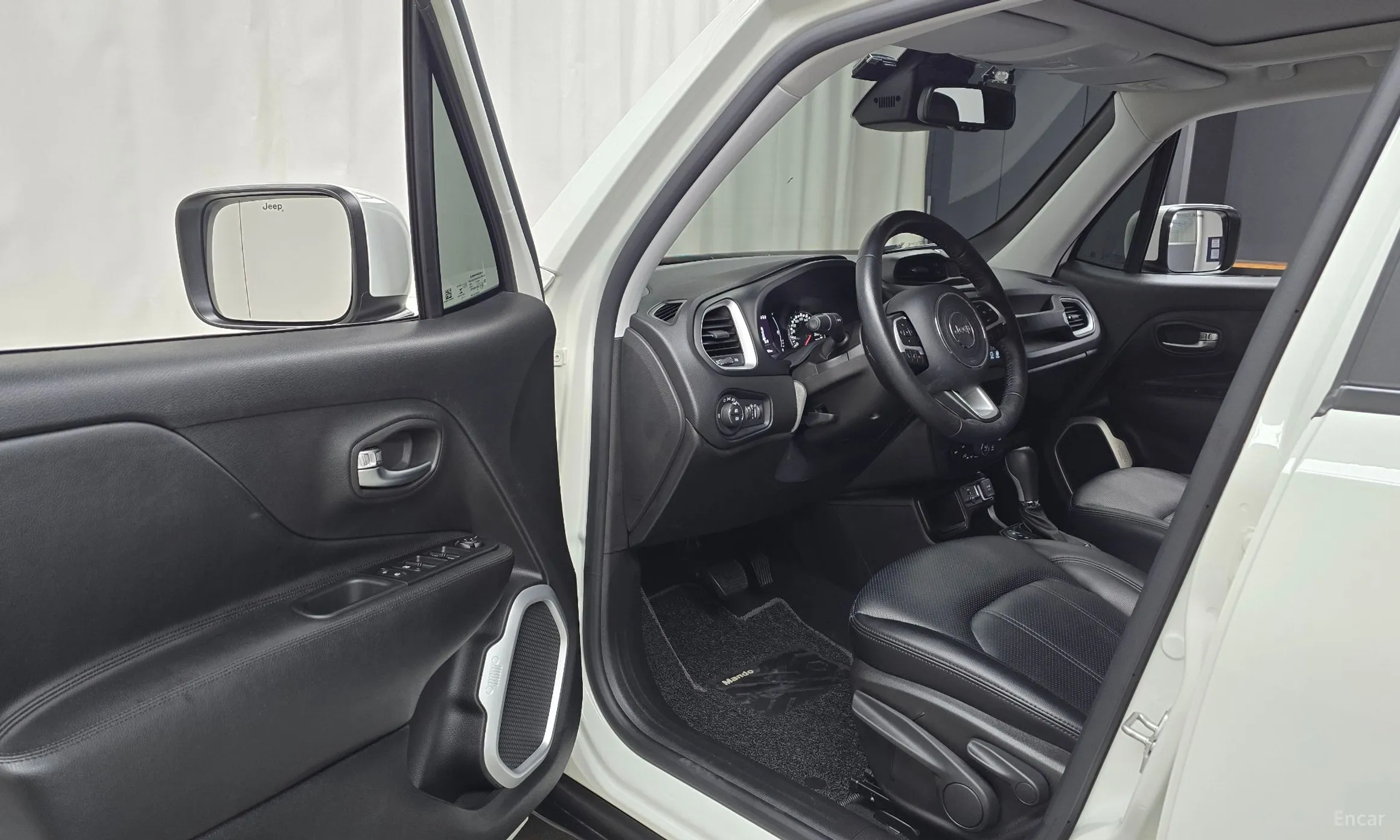 Jeep Renegade превью 10