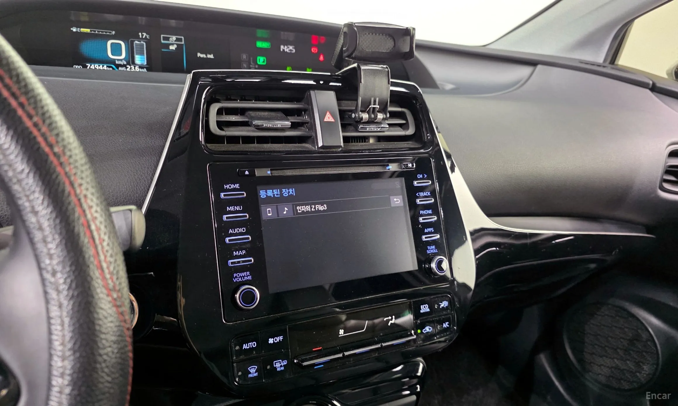 Toyota Prius 4th Generation превью 14
