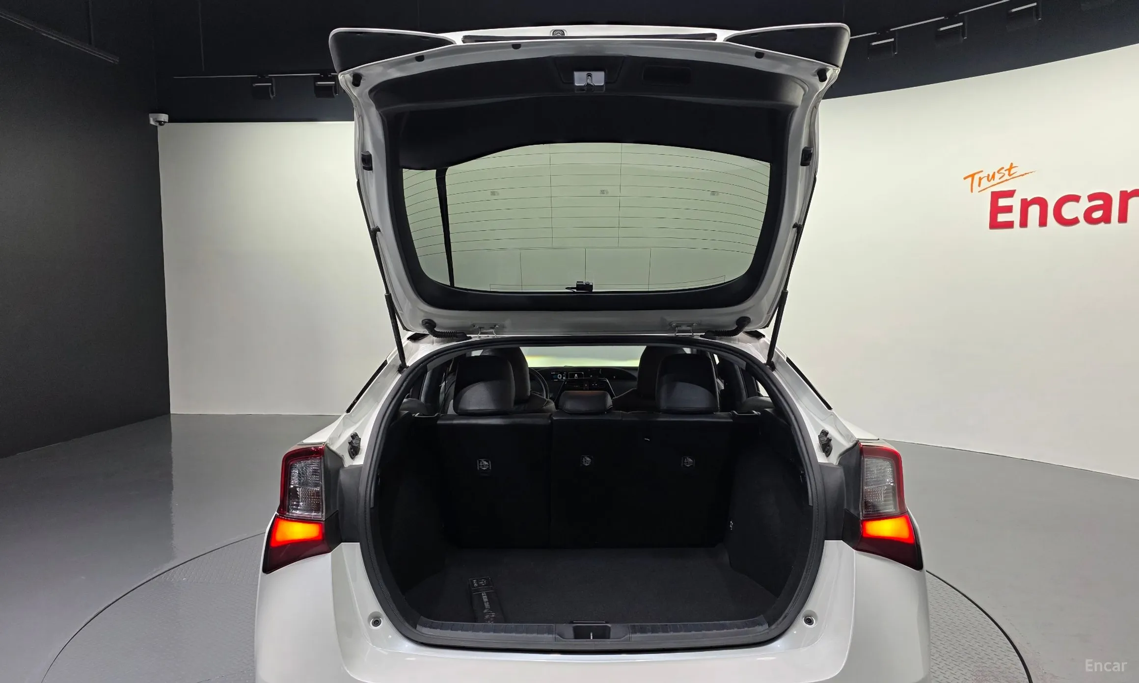 Toyota Prius 4th Generation превью 20