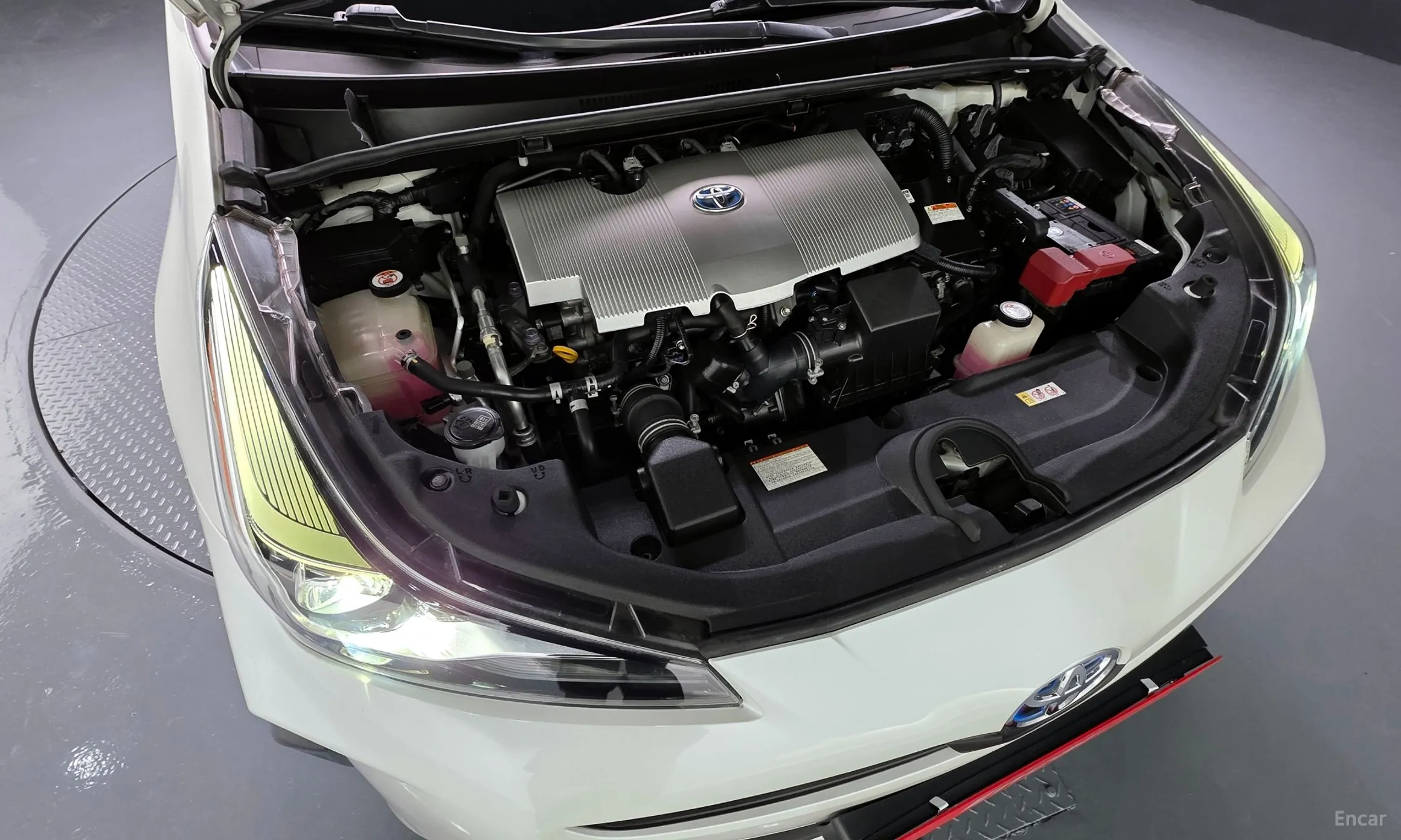 Toyota Prius 4th Generation превью 6