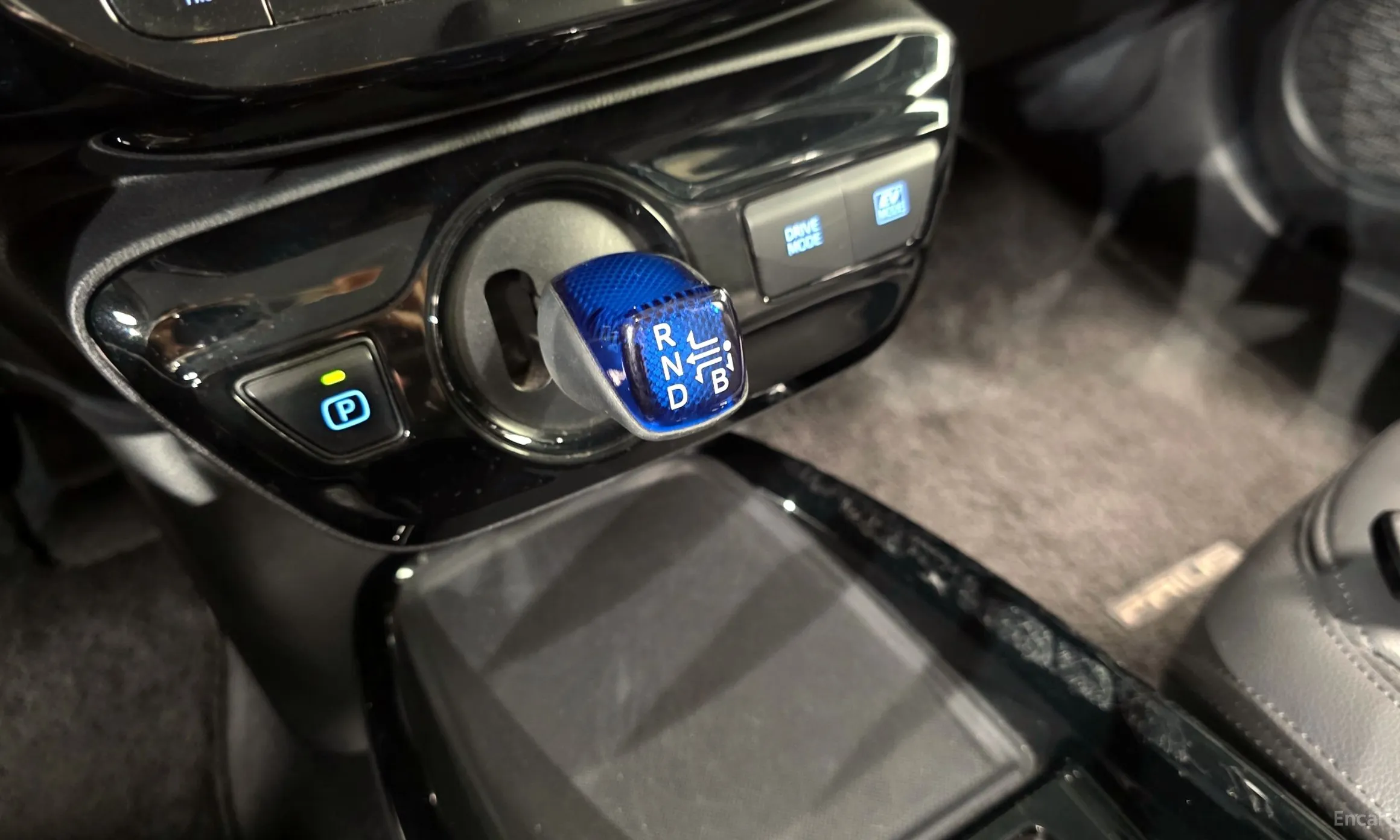 Toyota Prius 4th Generation превью 9
