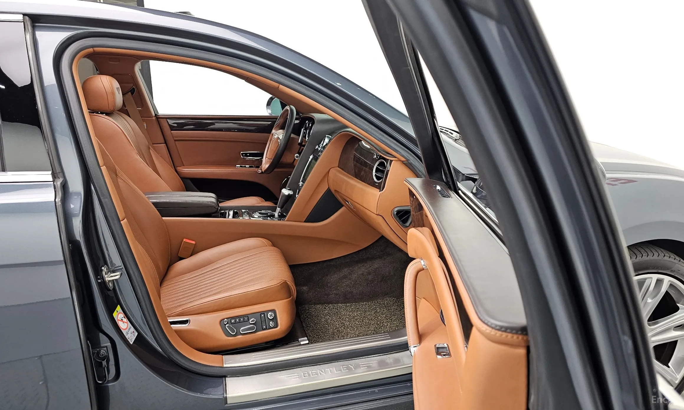 Bentley Flying Spur 2nd Generation превью 11