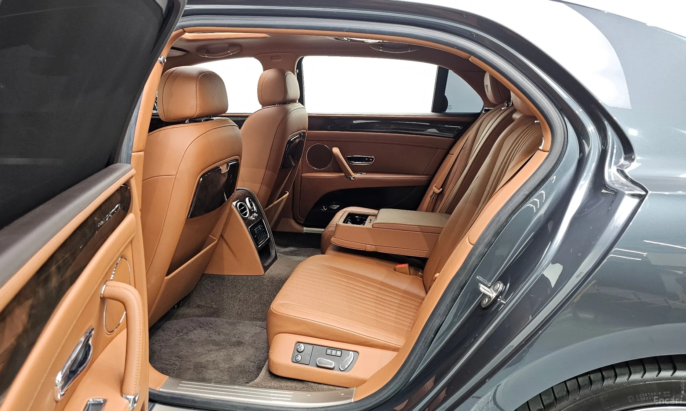 Bentley Flying Spur 2nd Generation превью 12