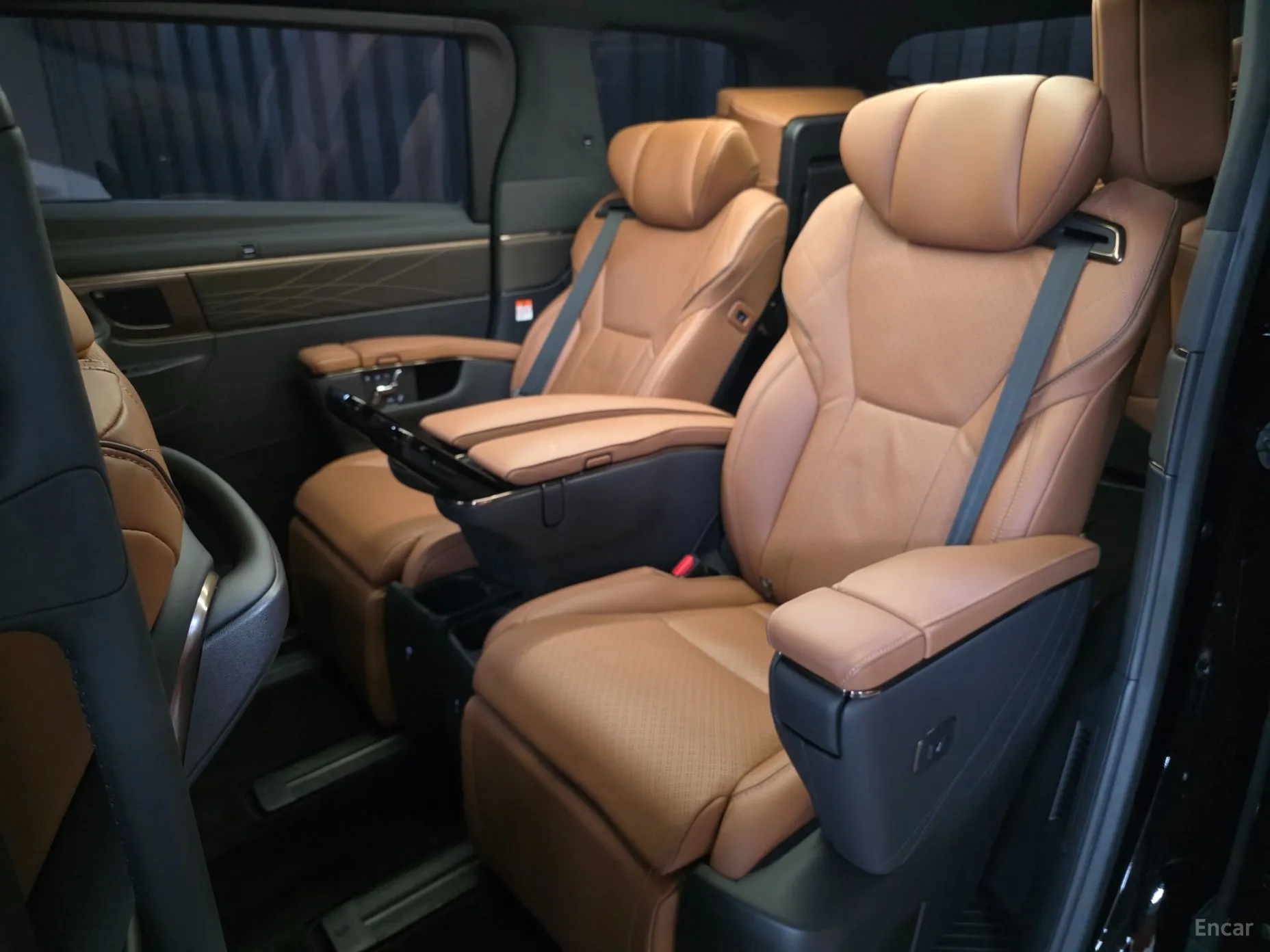 Toyota Alphard 4th Generation превью 14
