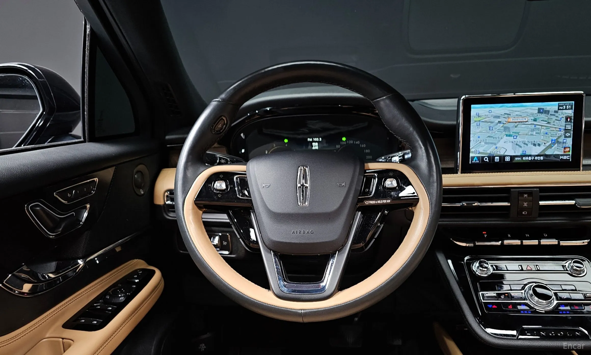 Lincoln Corsair превью 13