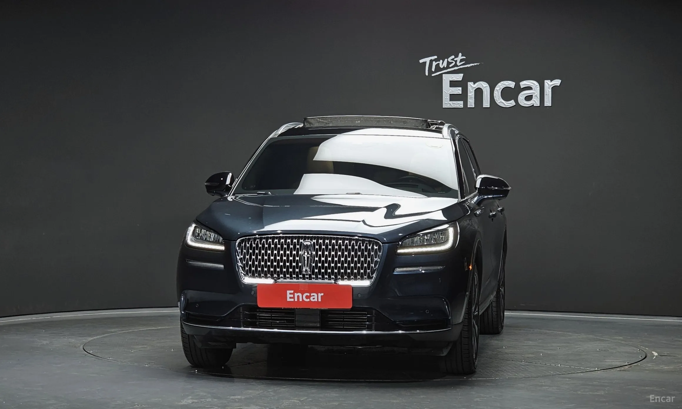 Lincoln Corsair превью 3