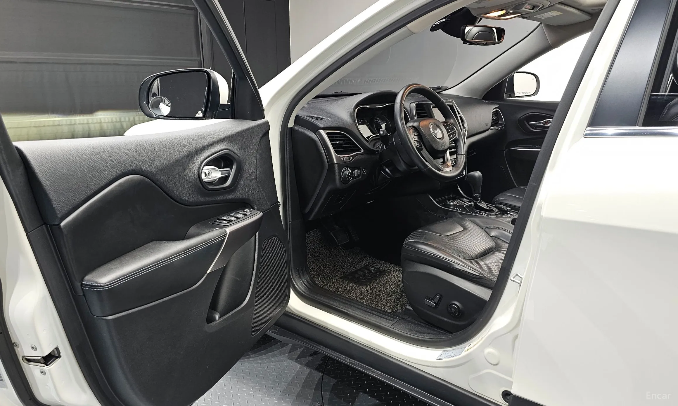 Jeep Cherokee (KL) превью 10