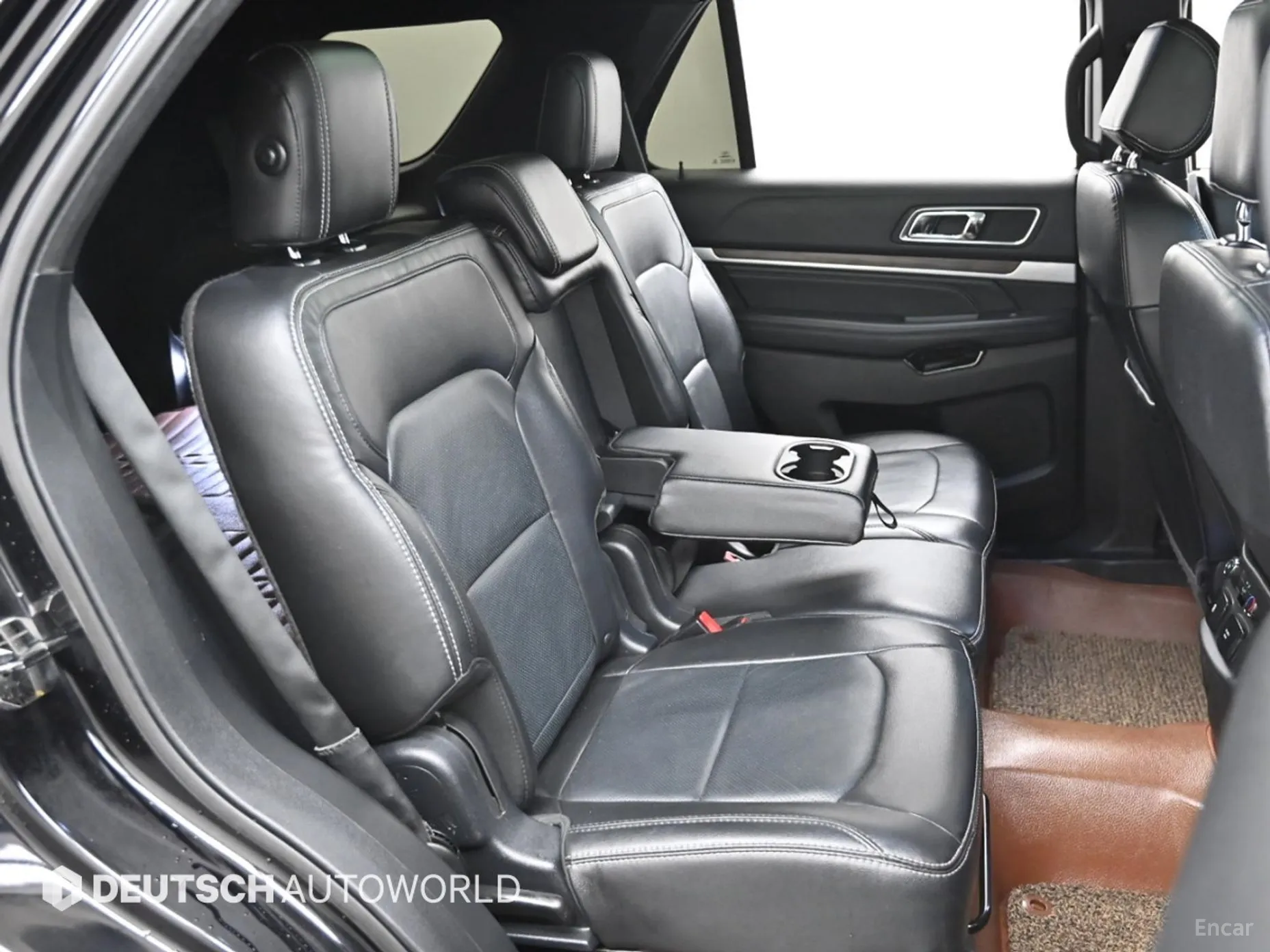 Ford Explorer превью 12
