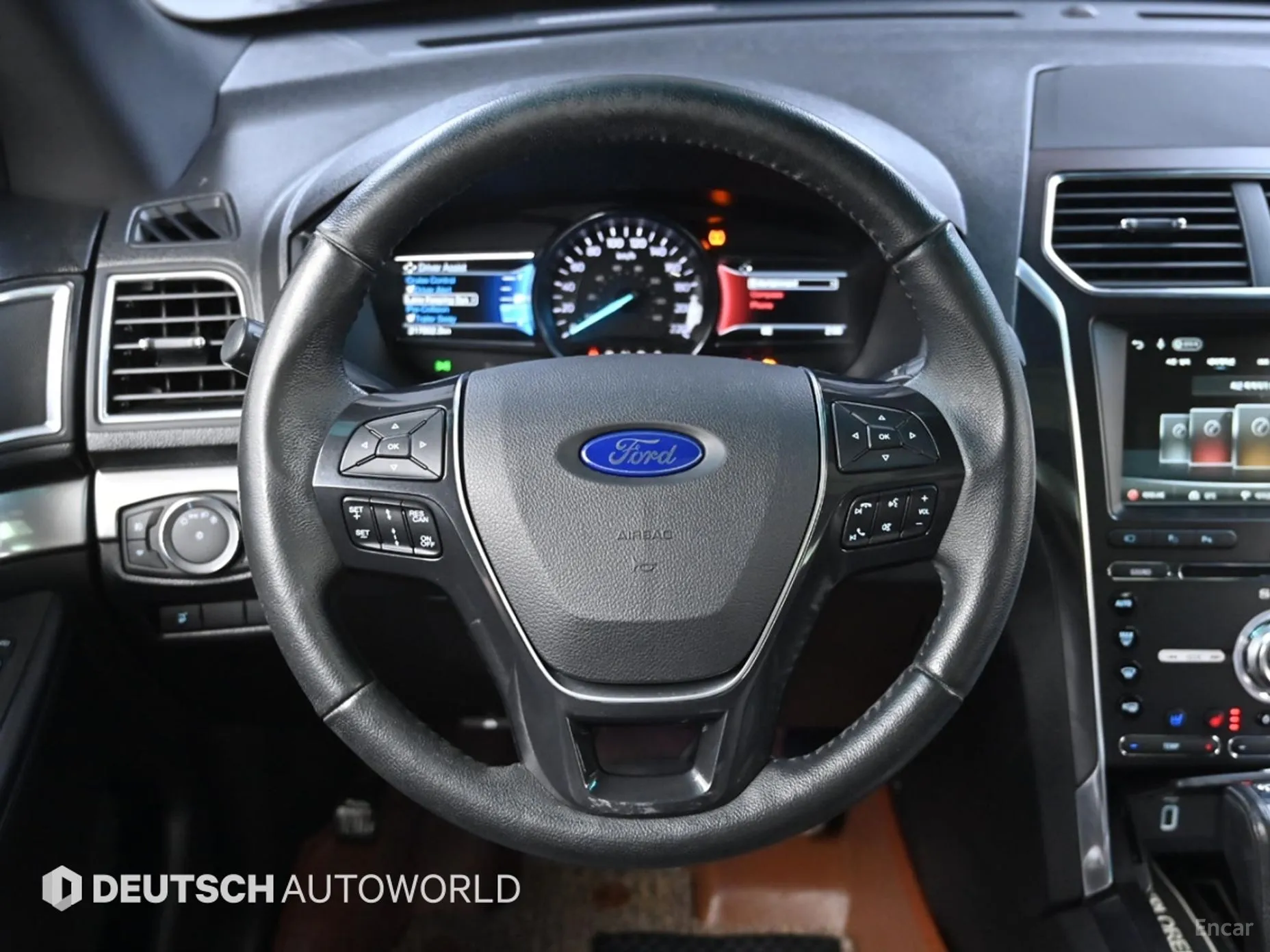 Ford Explorer превью 13