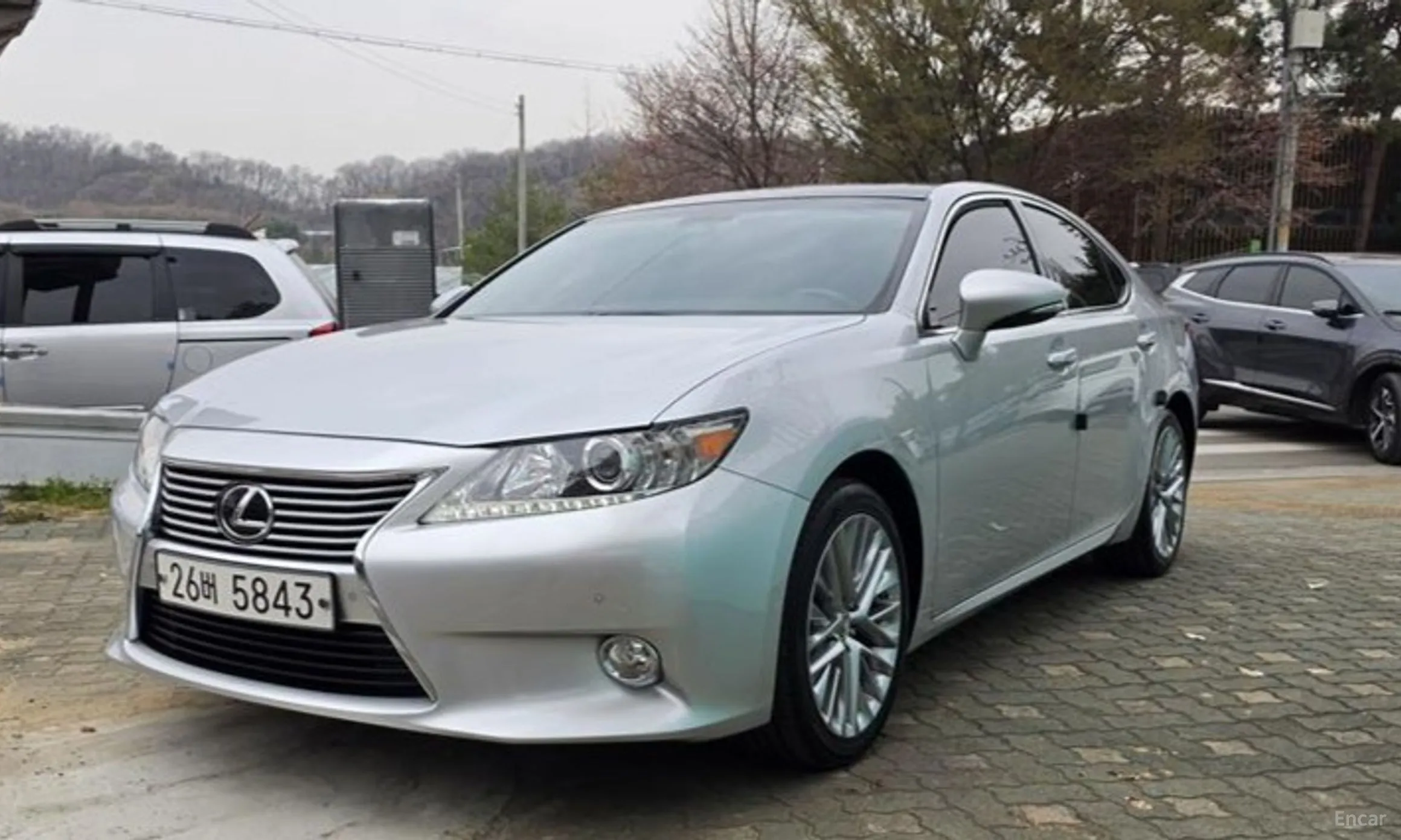 Lexus New ES350