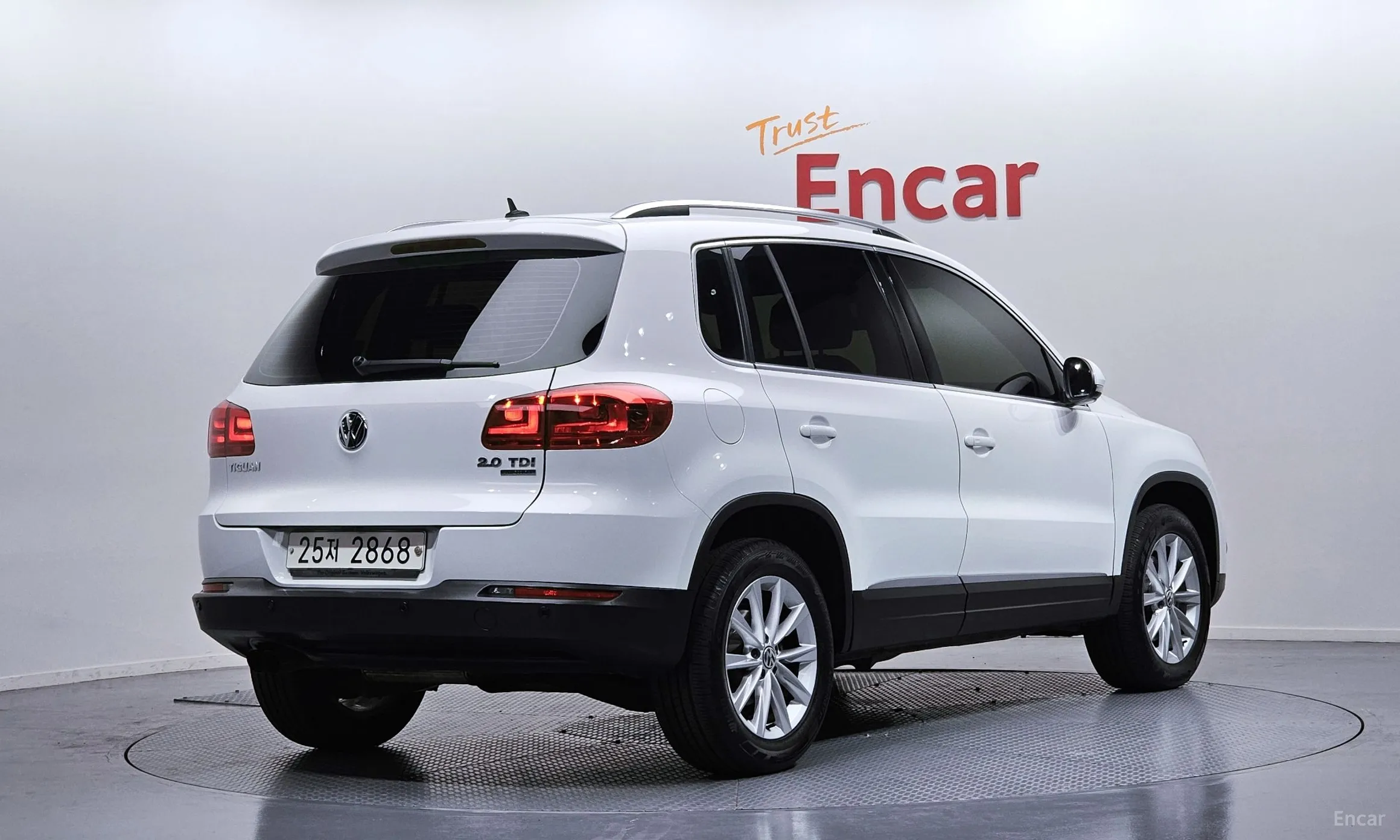 Volkswagen New Tiguan превью 2