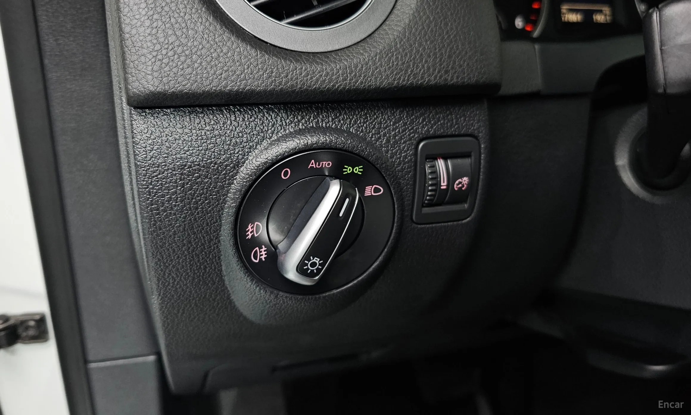 Volkswagen New Tiguan превью 18