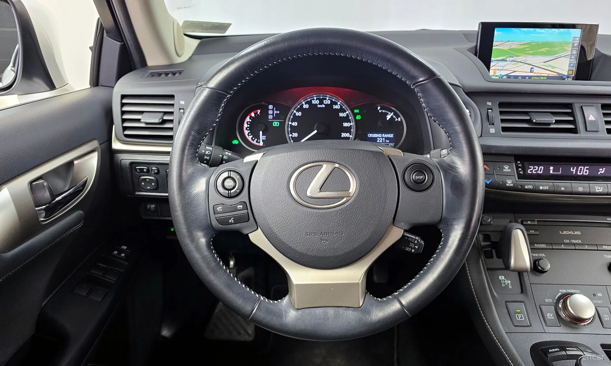 Lexus CT200h превью 13