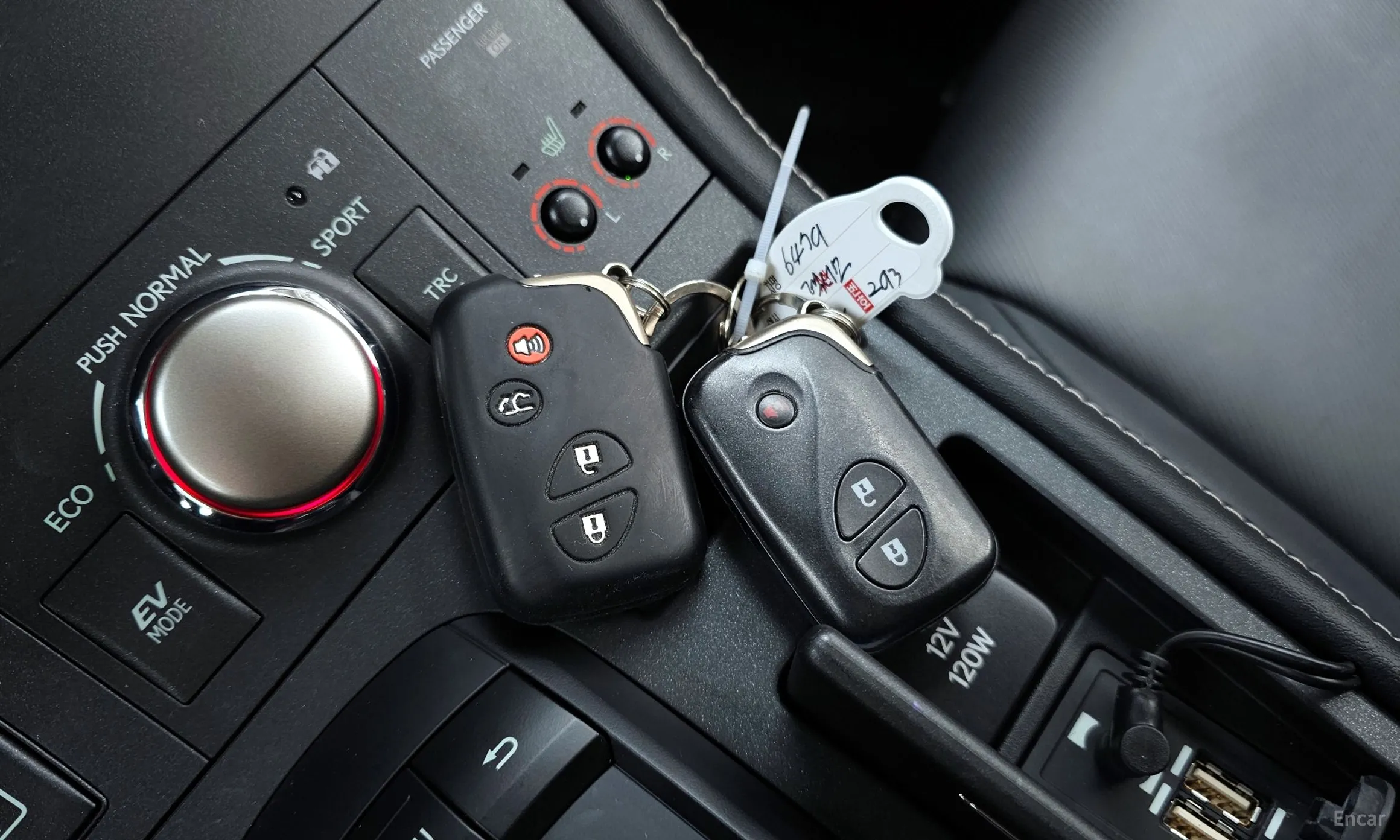 Lexus CT200h превью 19