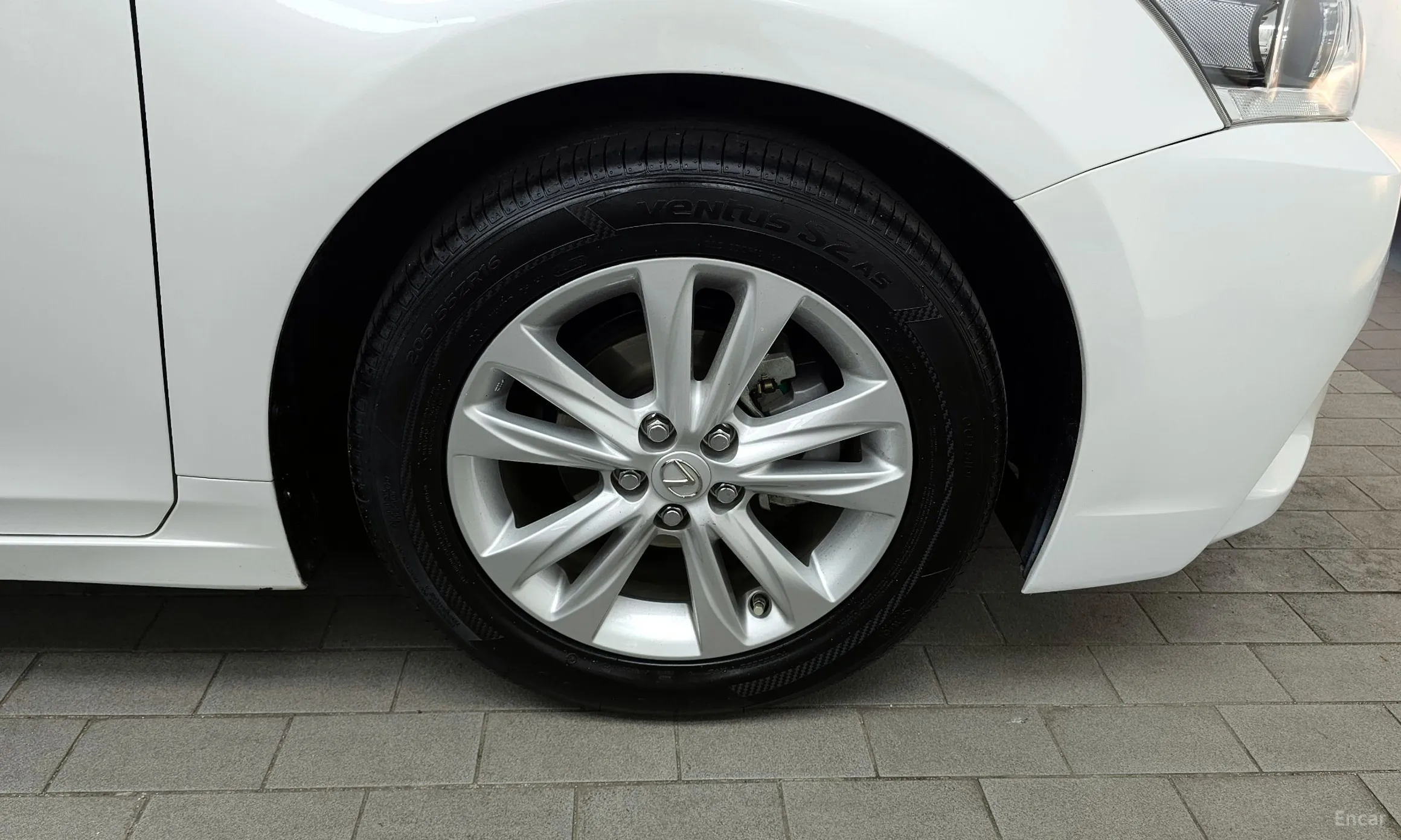 Lexus CT200h превью 5