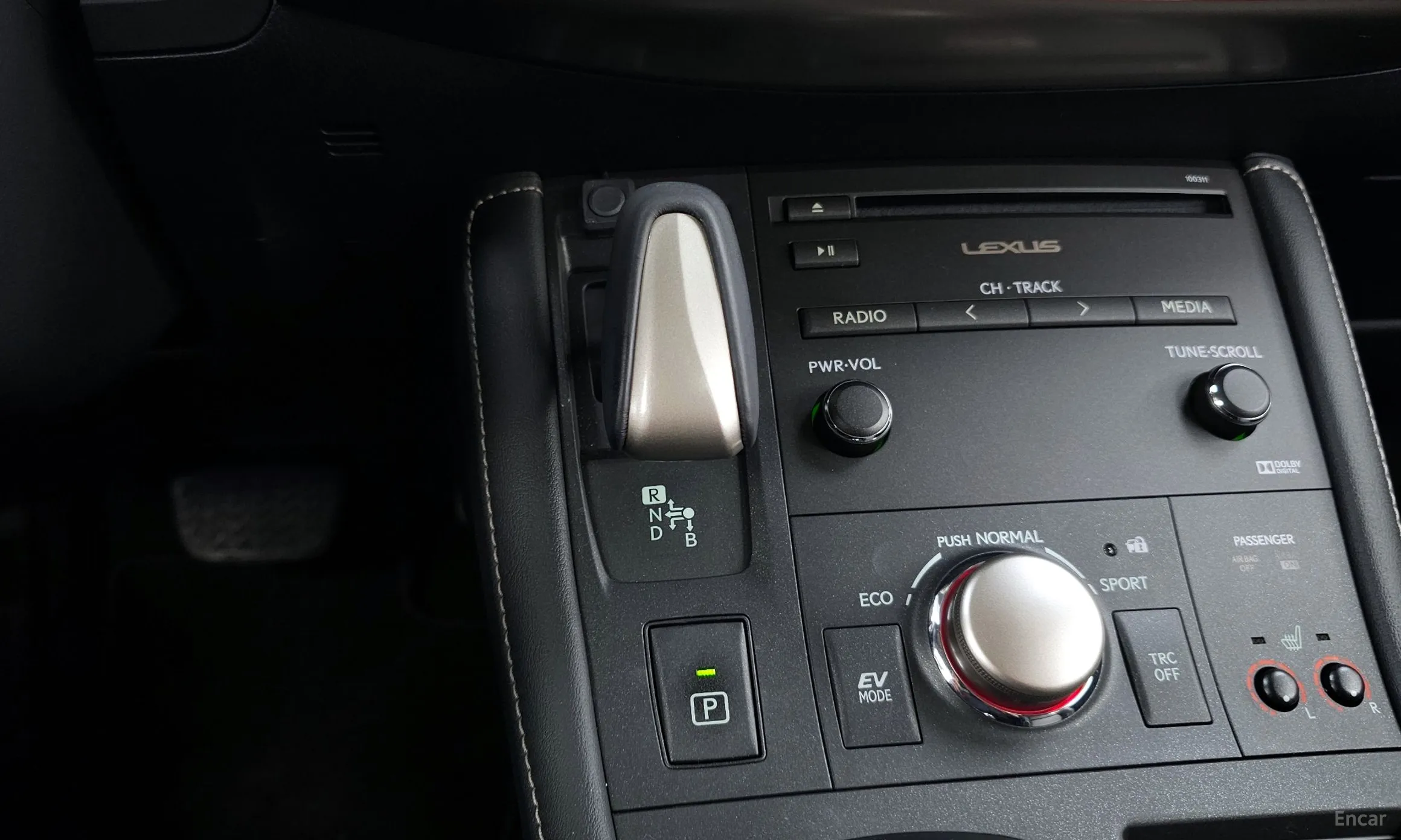 Lexus CT200h превью 9