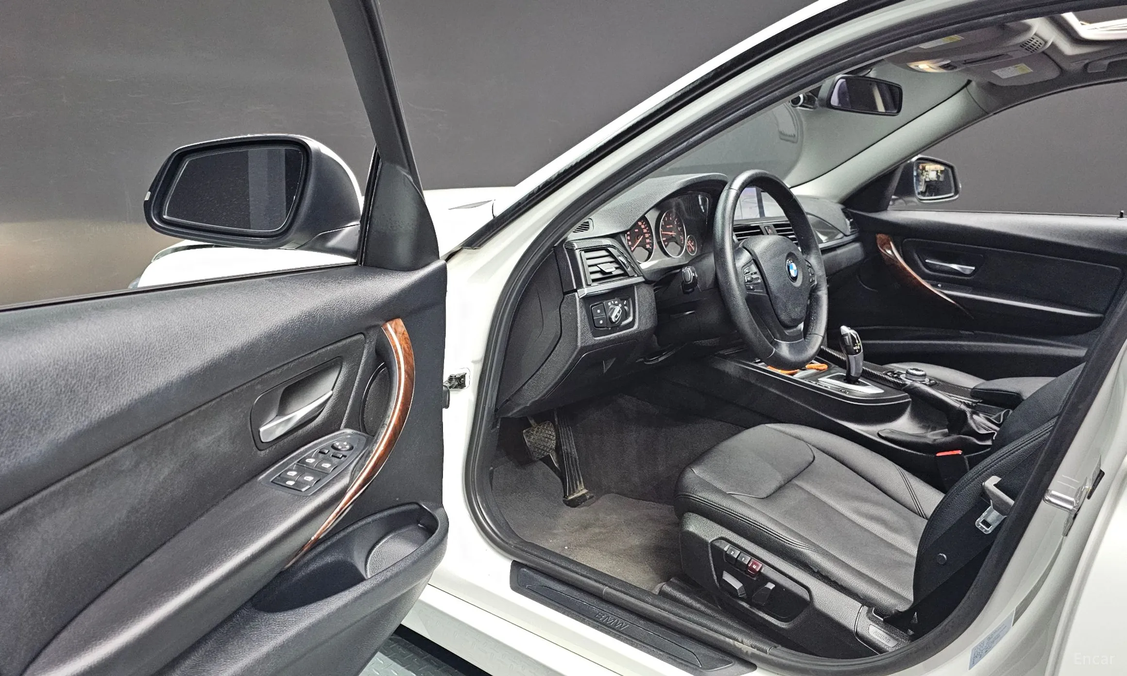 BMW 3 Series (F30) превью 11