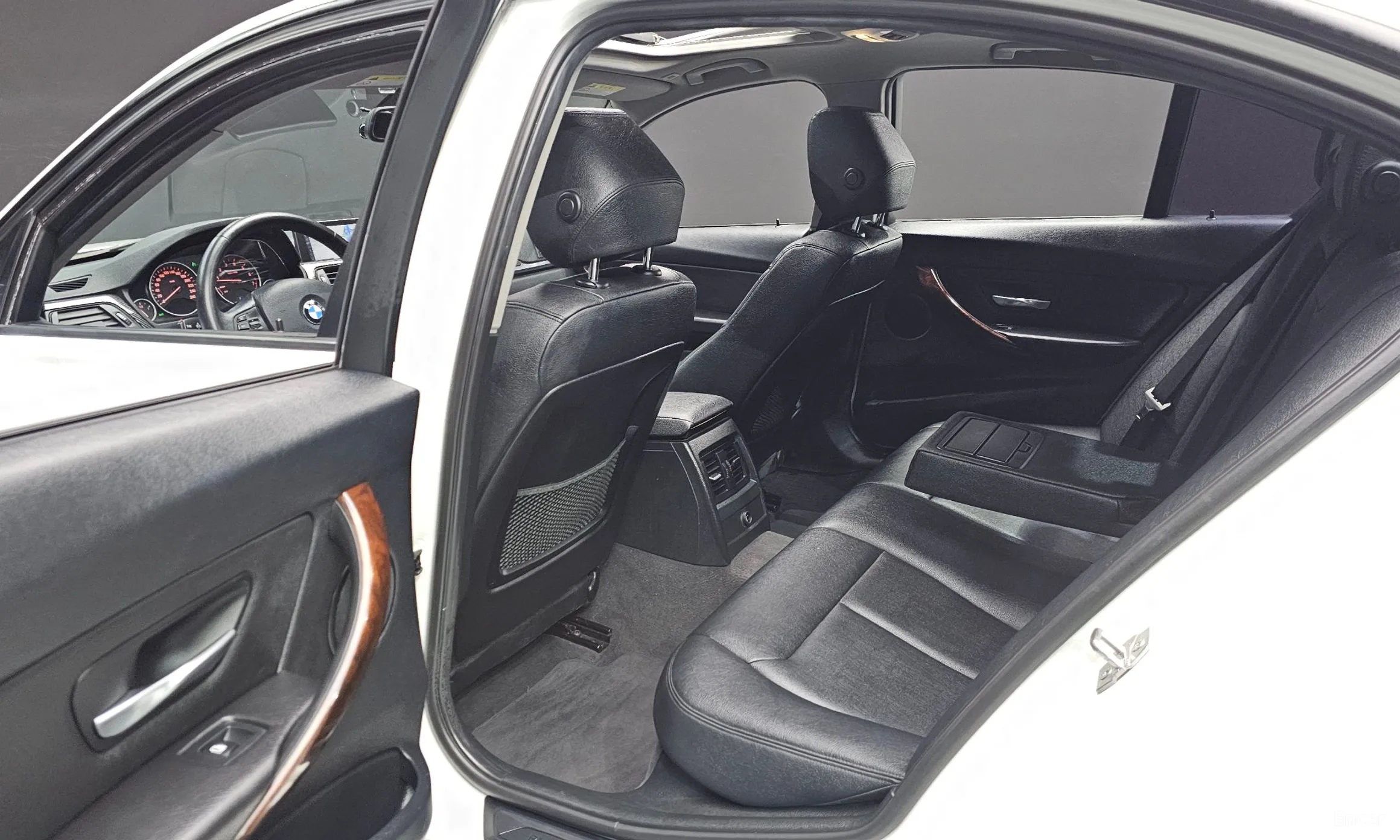 BMW 3 Series (F30) превью 12