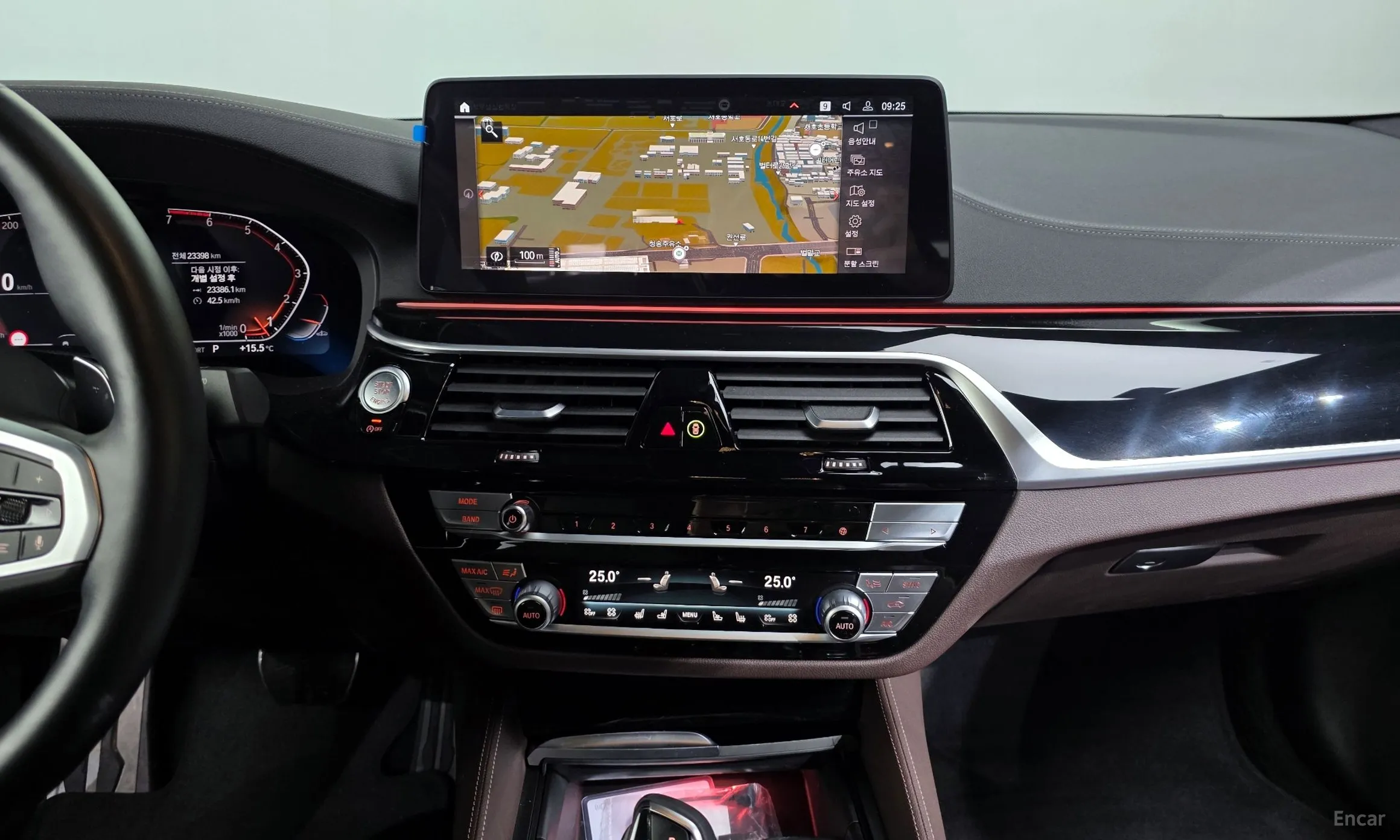 BMW 5 Series (G30) превью 14