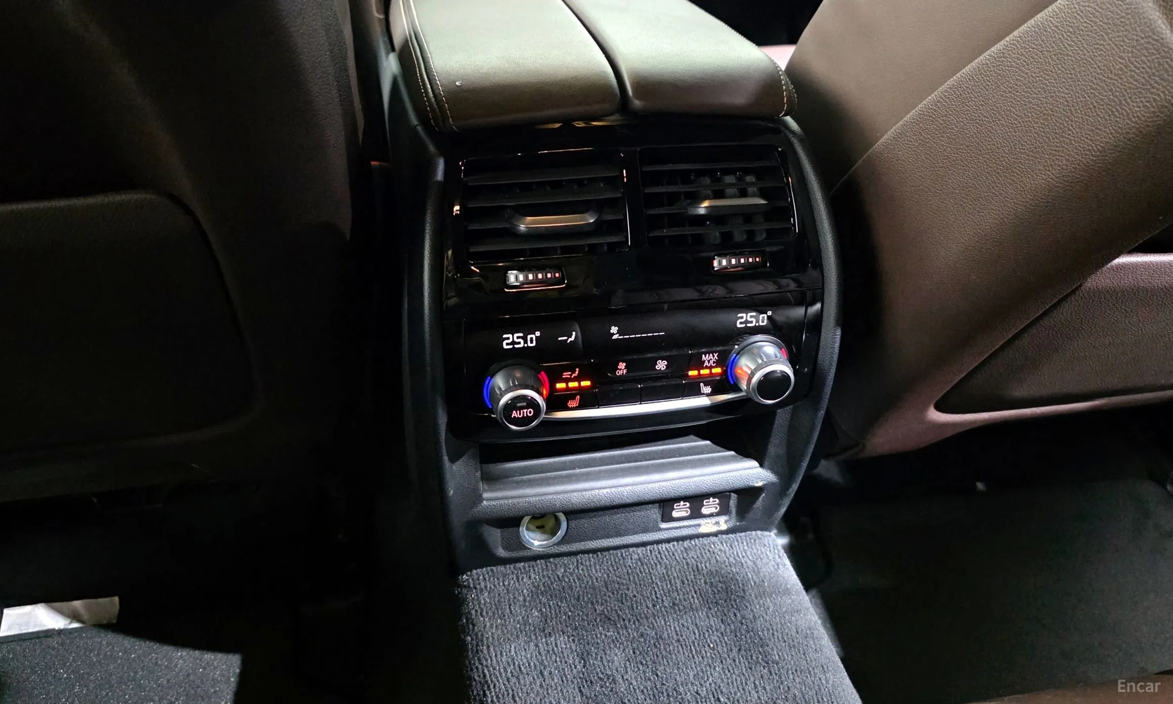 BMW 5 Series (G30) превью 19