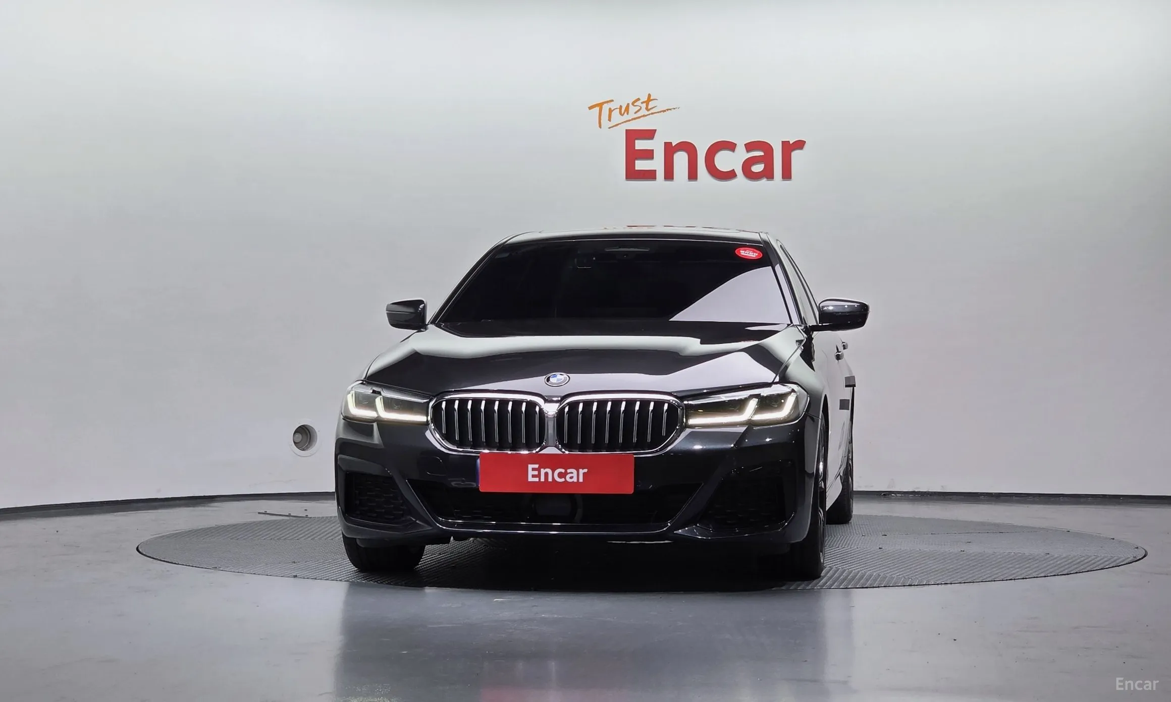 BMW 5 Series (G30) превью 3