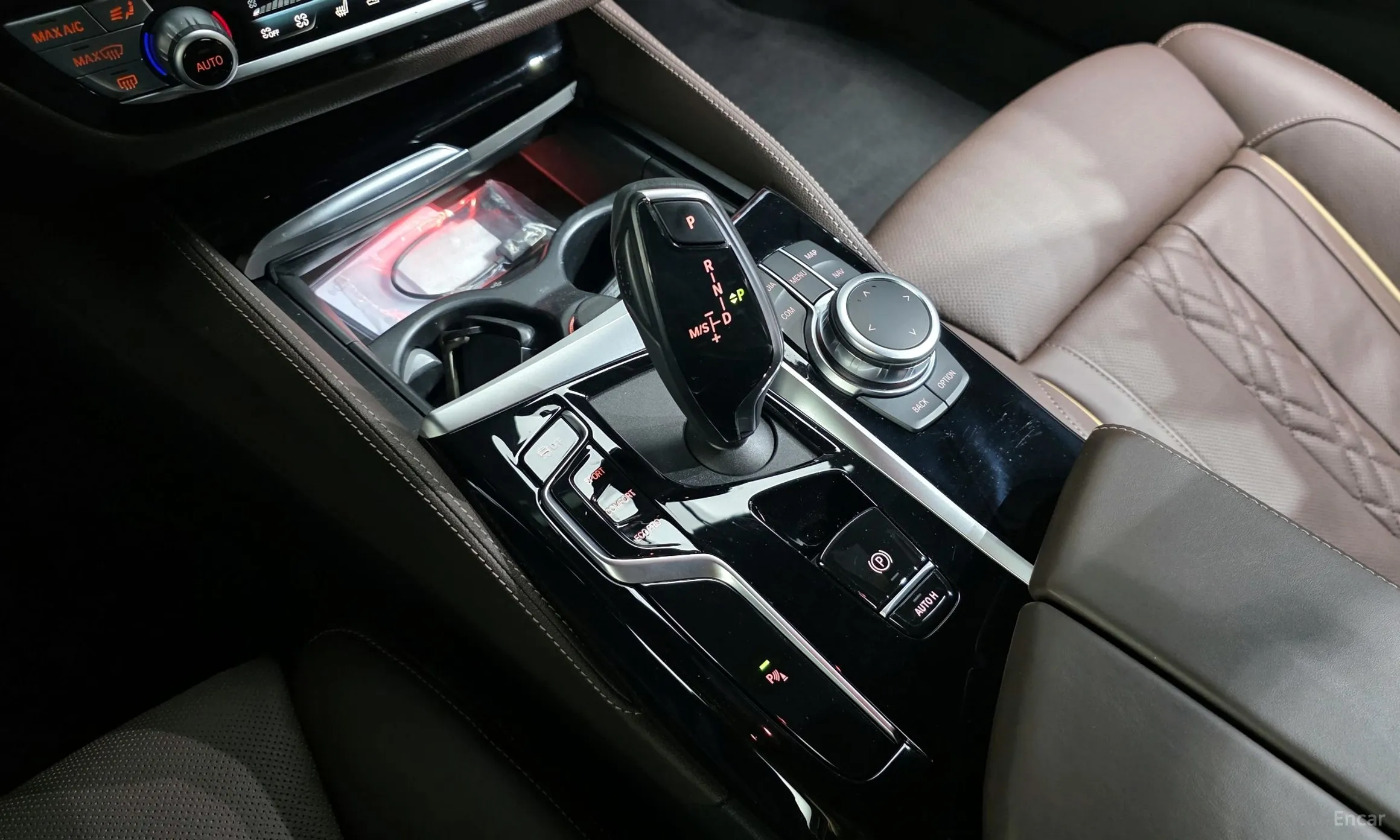 BMW 5 Series (G30) превью 9