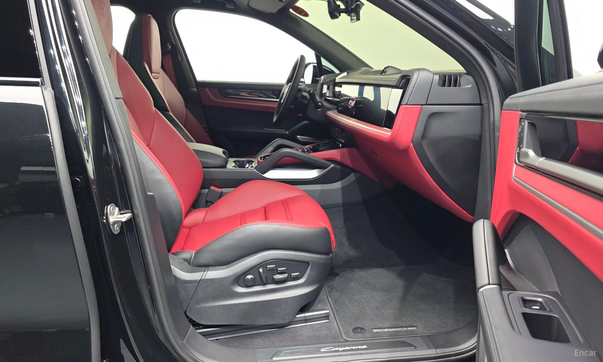 Porsche Cayenne (PO536) превью 11