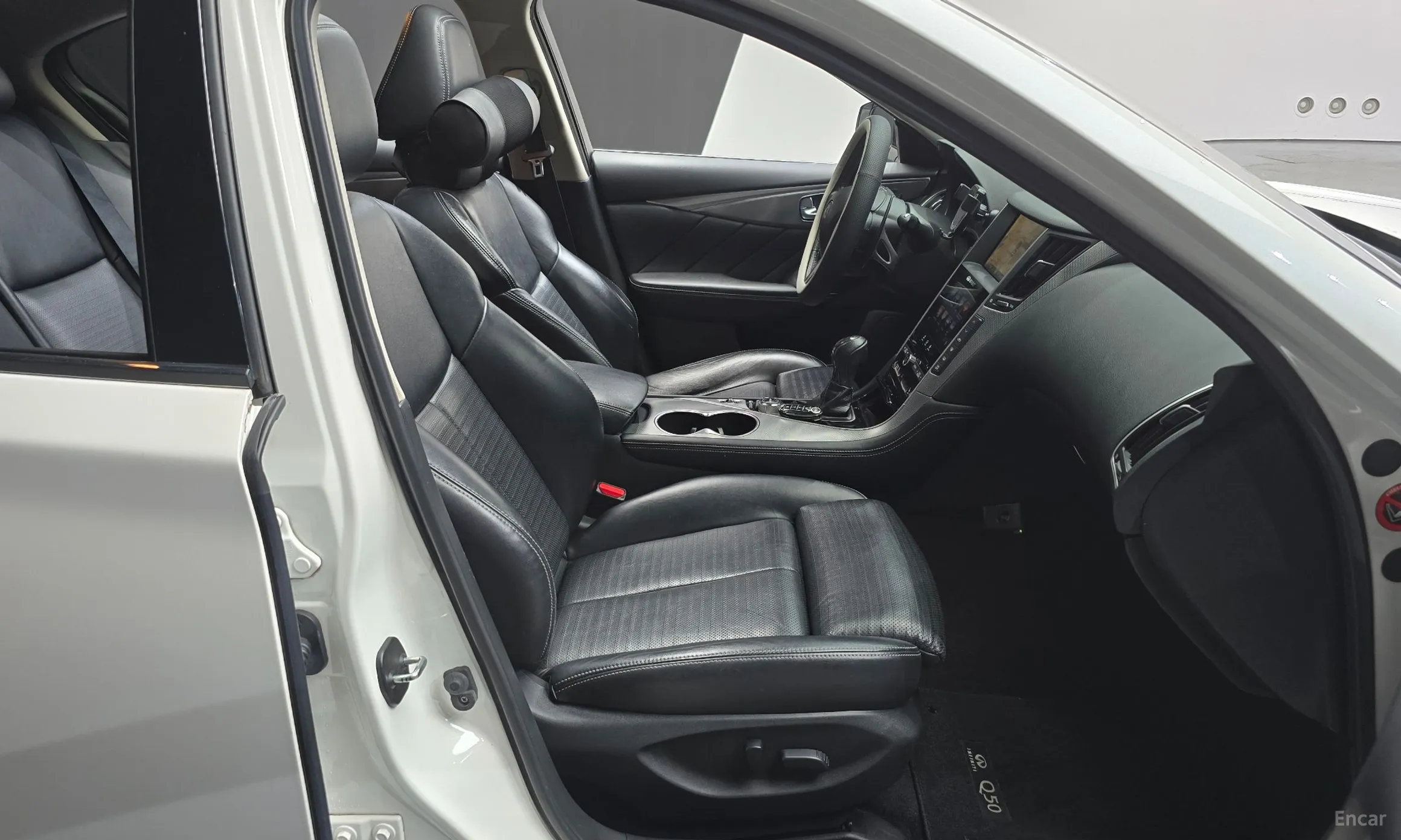 Infiniti Q50 превью 10