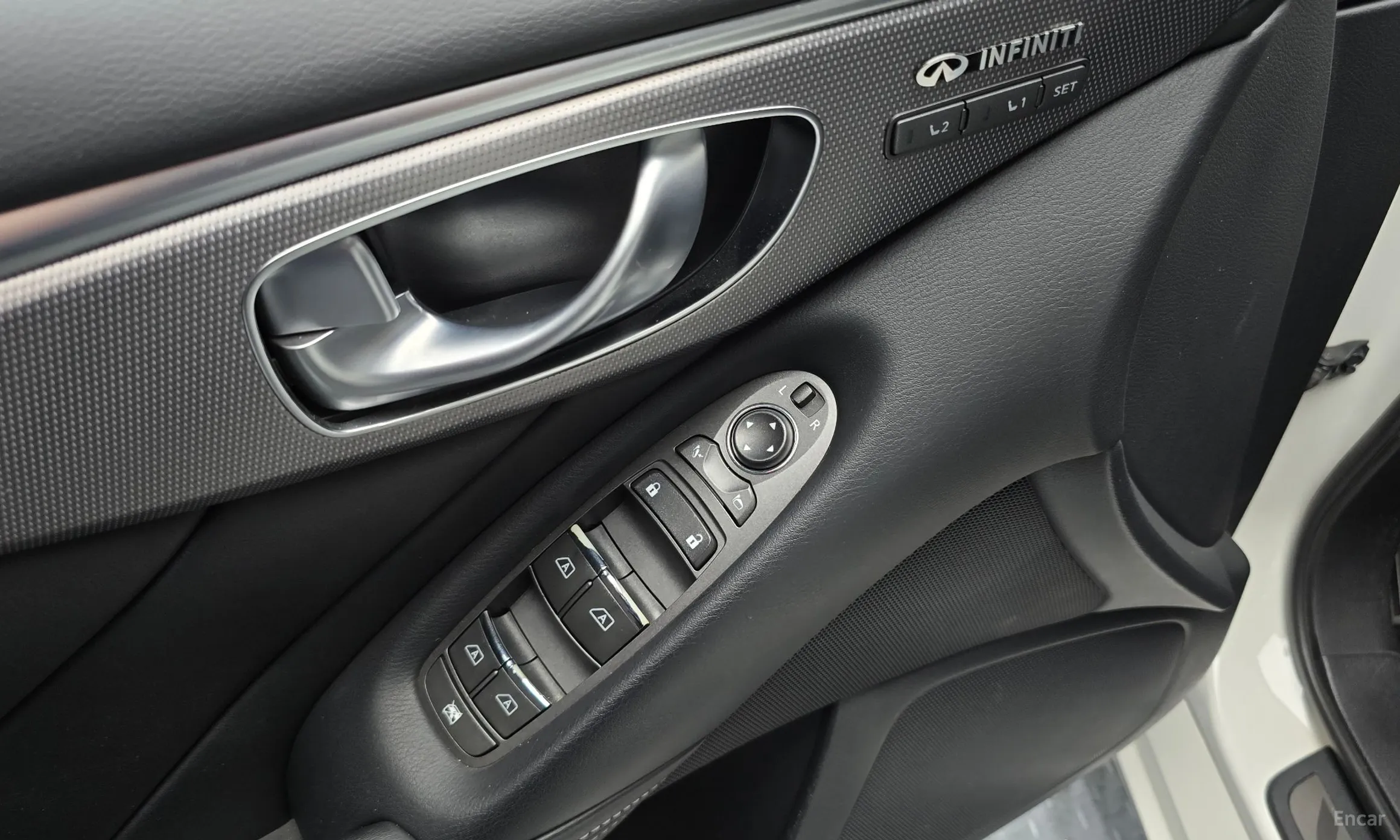 Infiniti Q50 превью 18