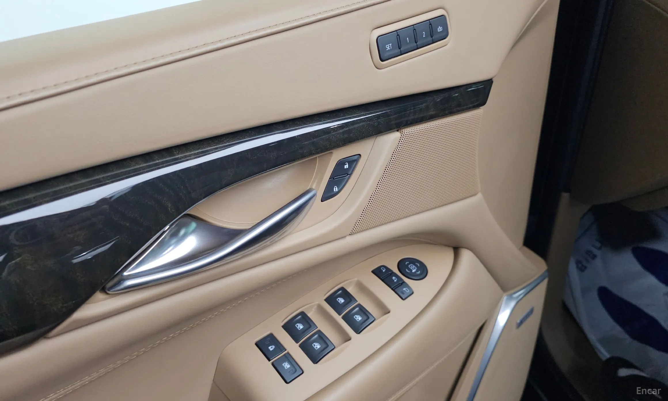 Cadillac Escalade превью 13