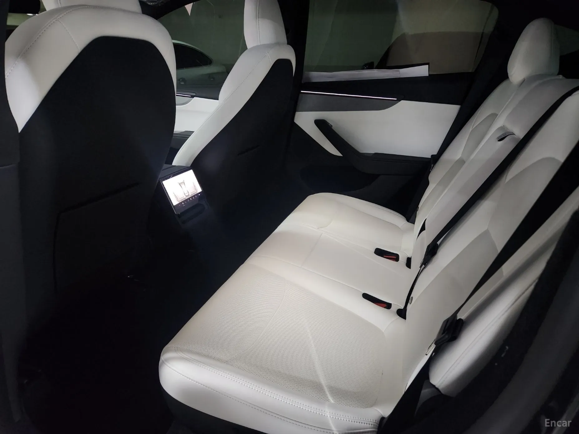 Tesla Model Y превью 14