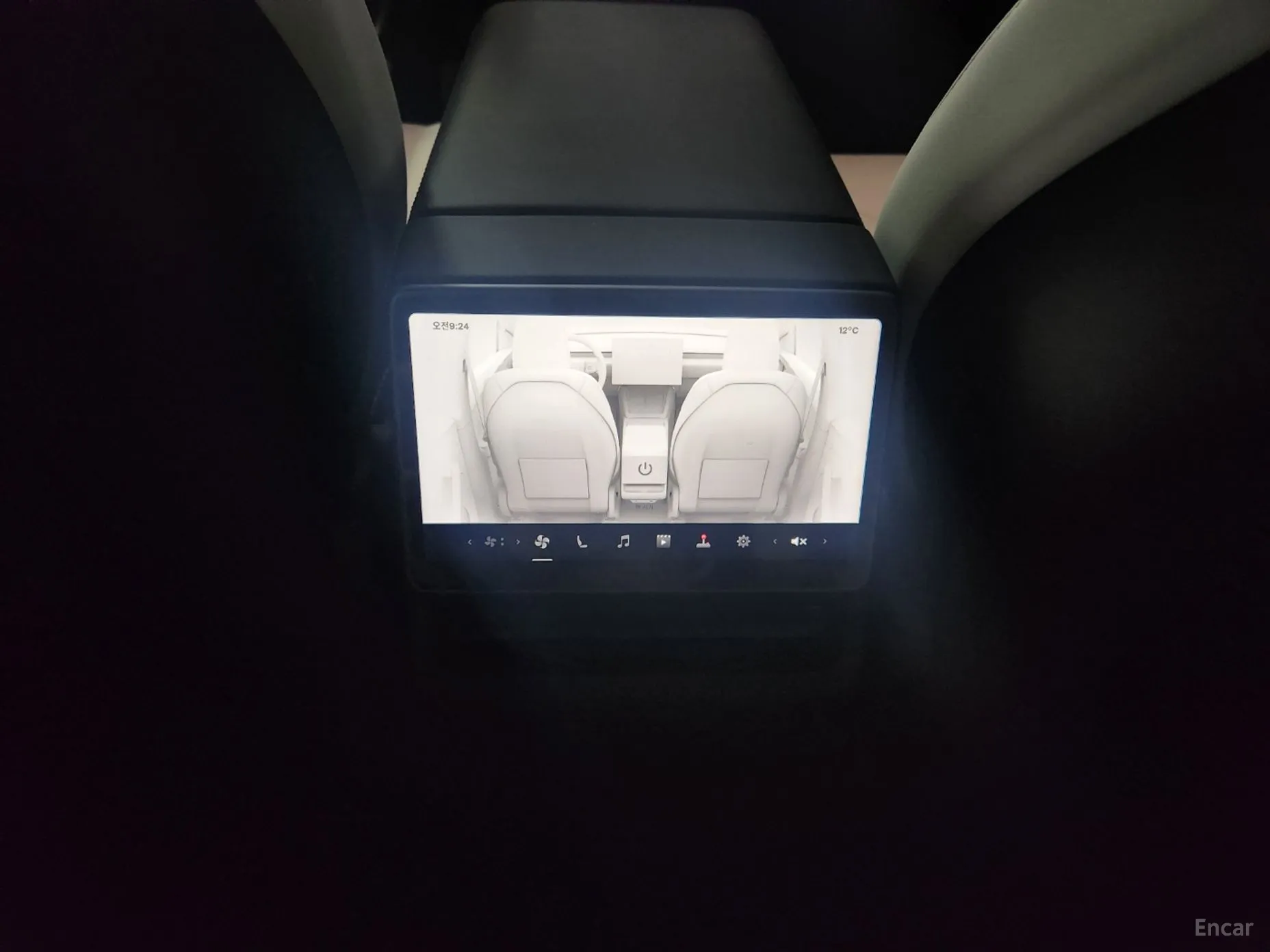 Tesla Model Y превью 15