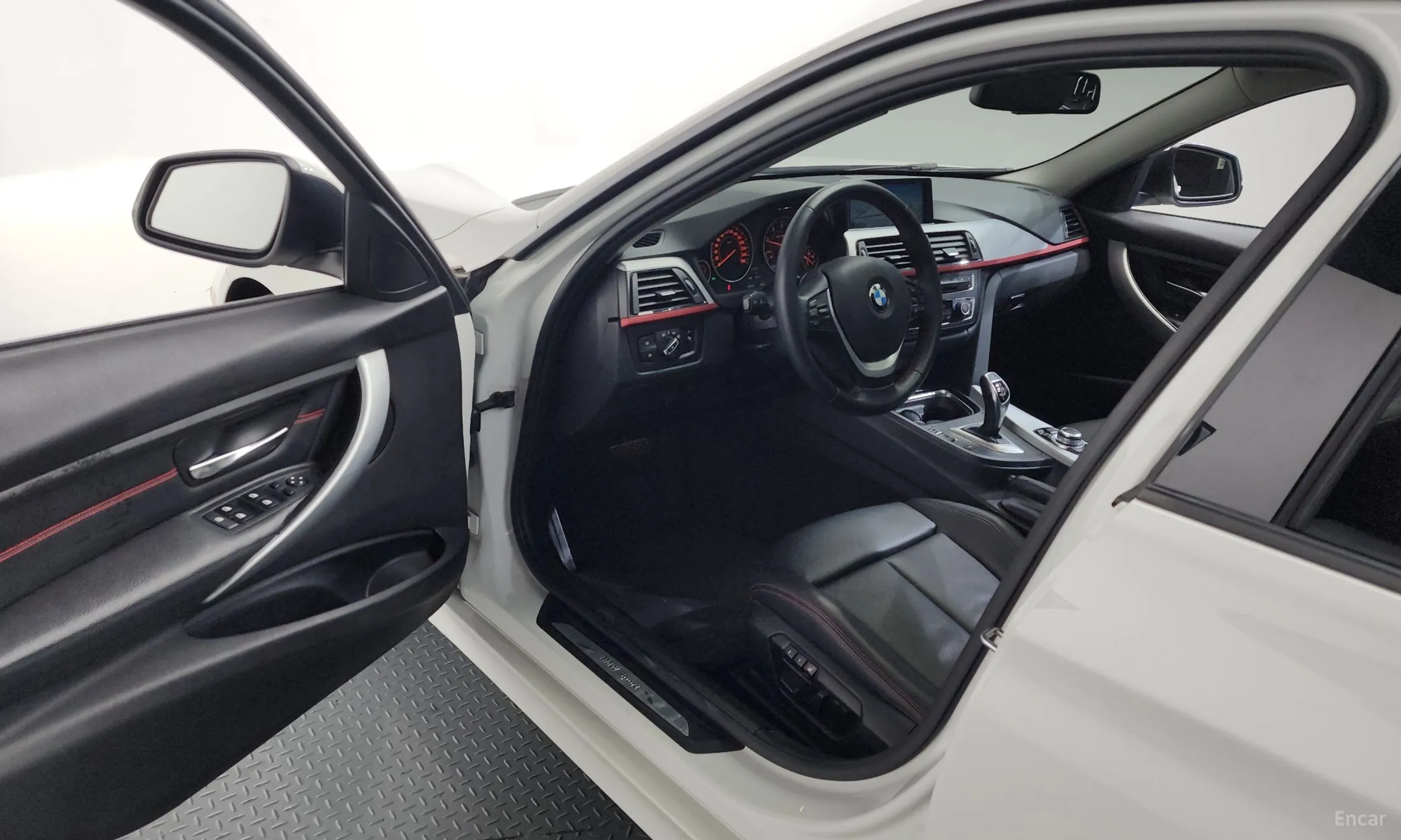 BMW 3 Series (F30) превью 10