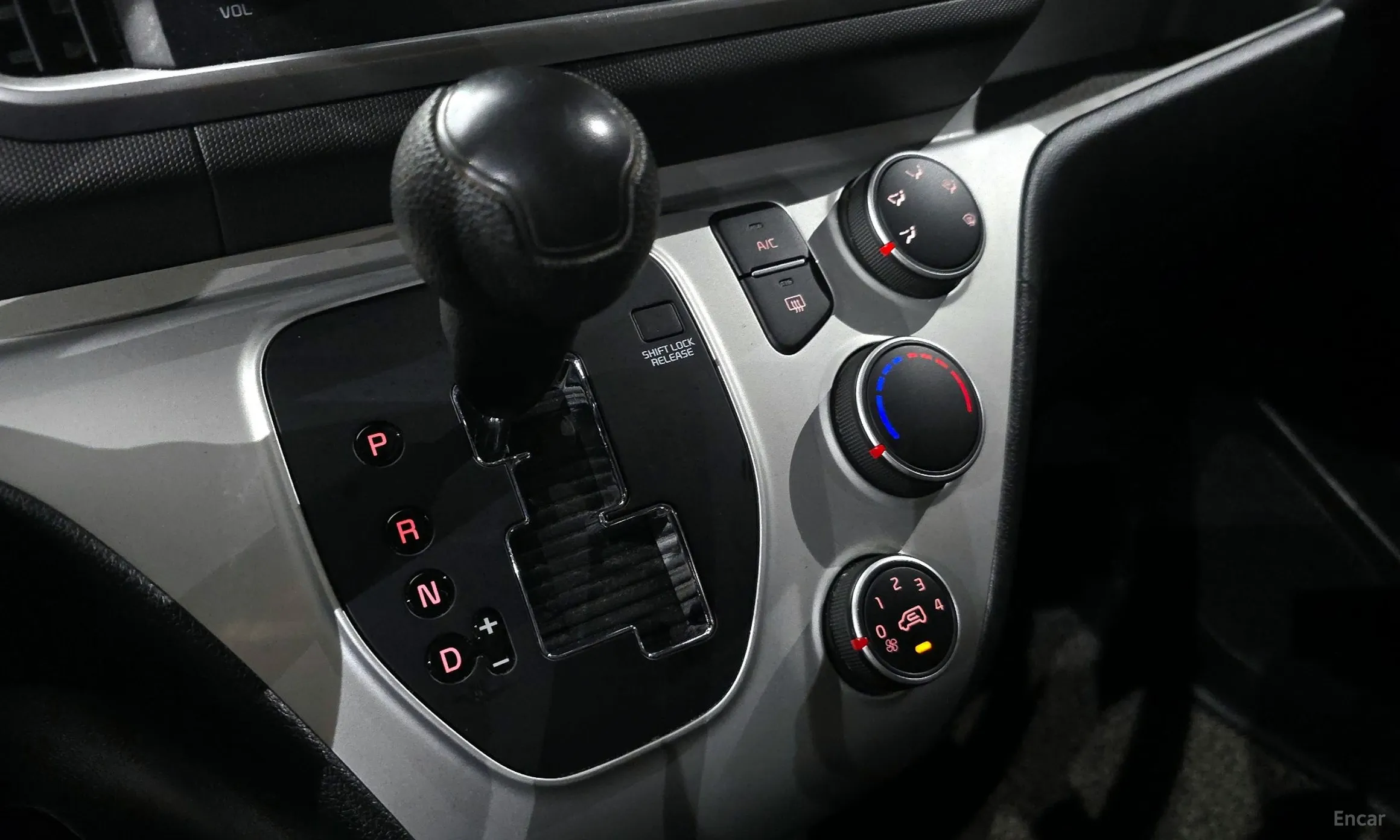 Kia Ray превью 9
