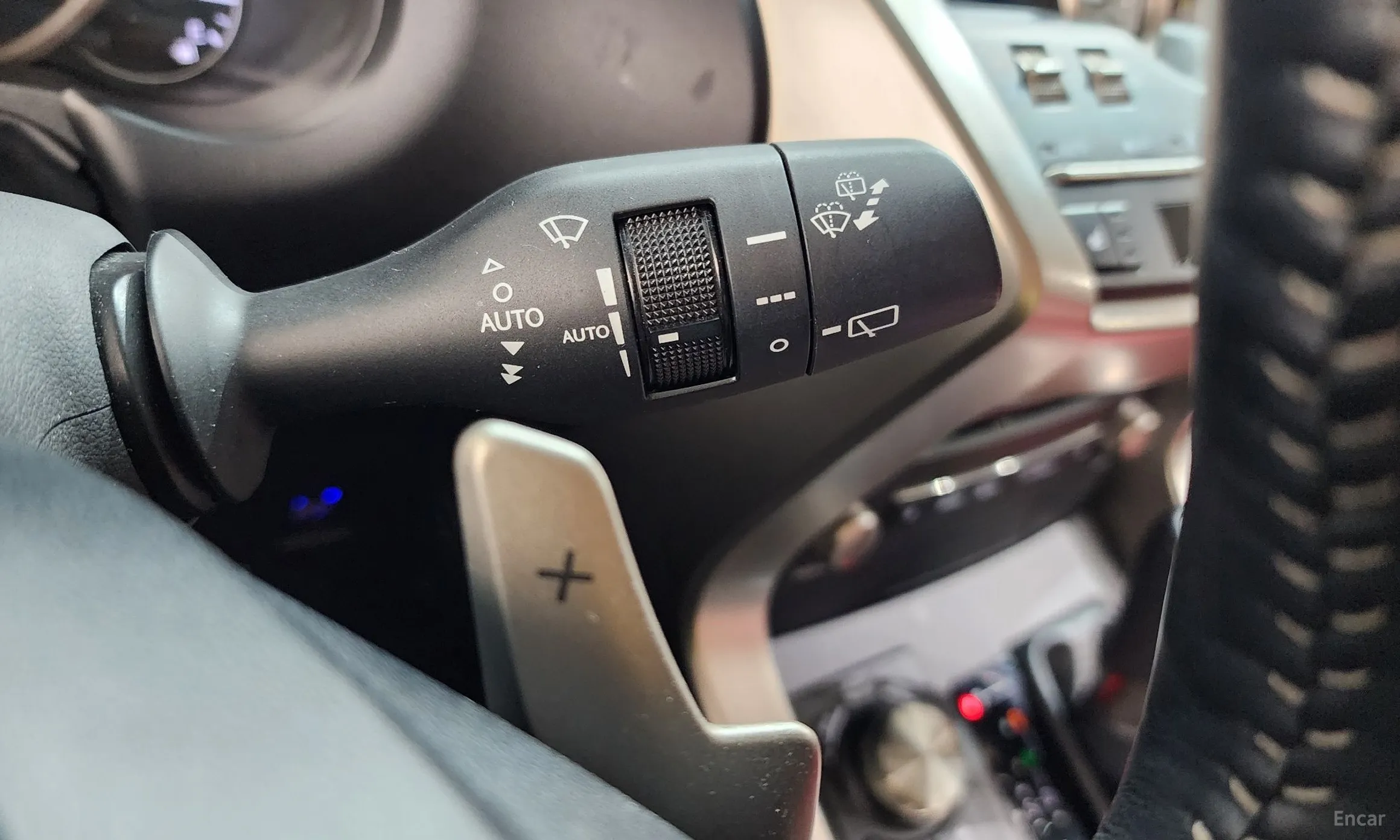 Lexus NX300h превью 18