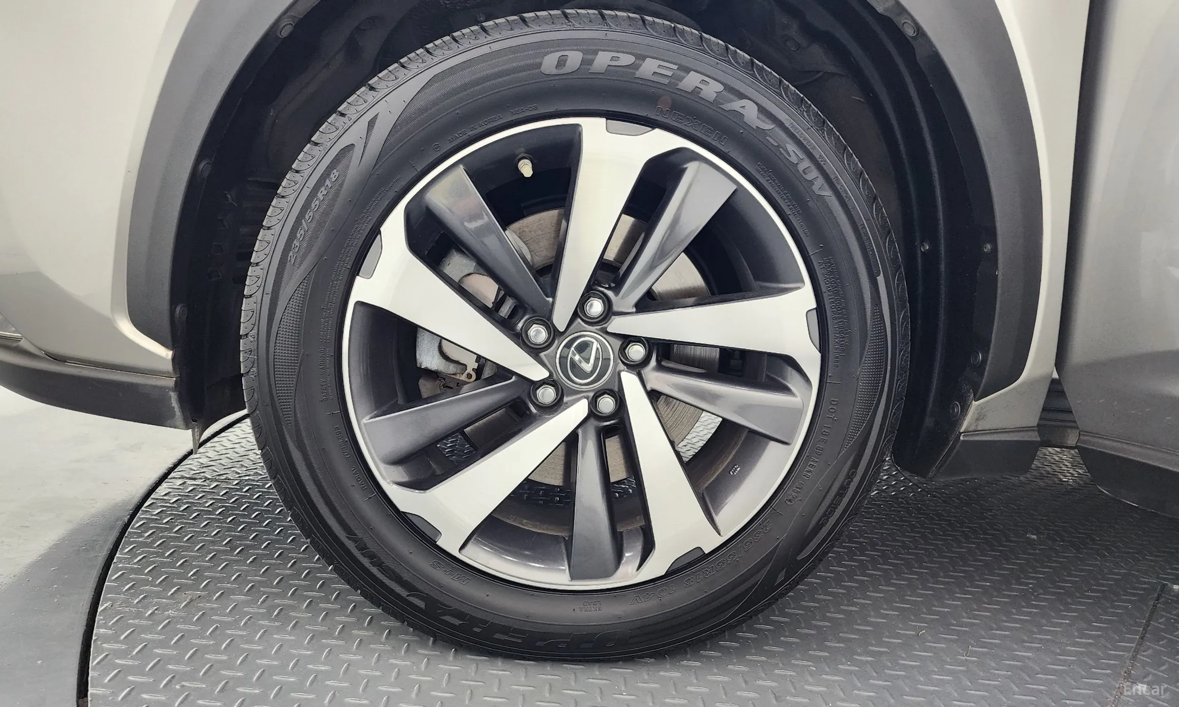 Lexus NX300h превью 5