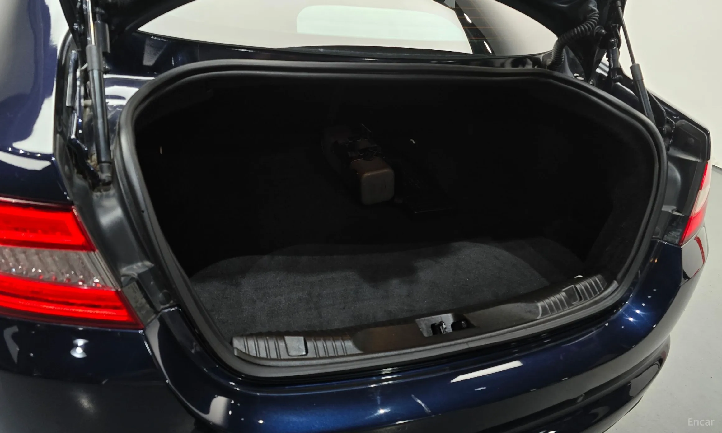 Jaguar New XF превью 20