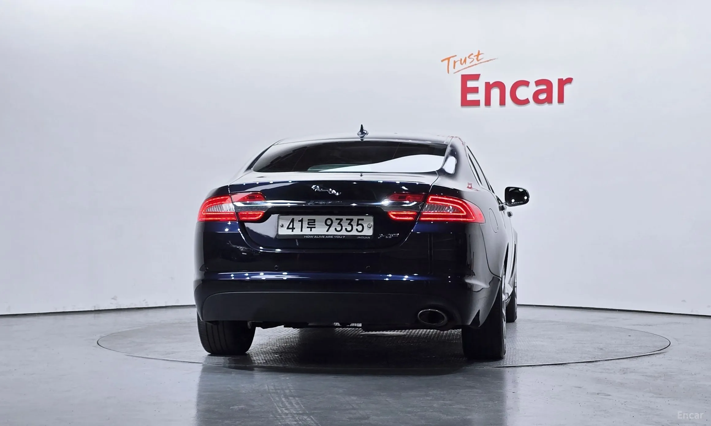 Jaguar New XF превью 4