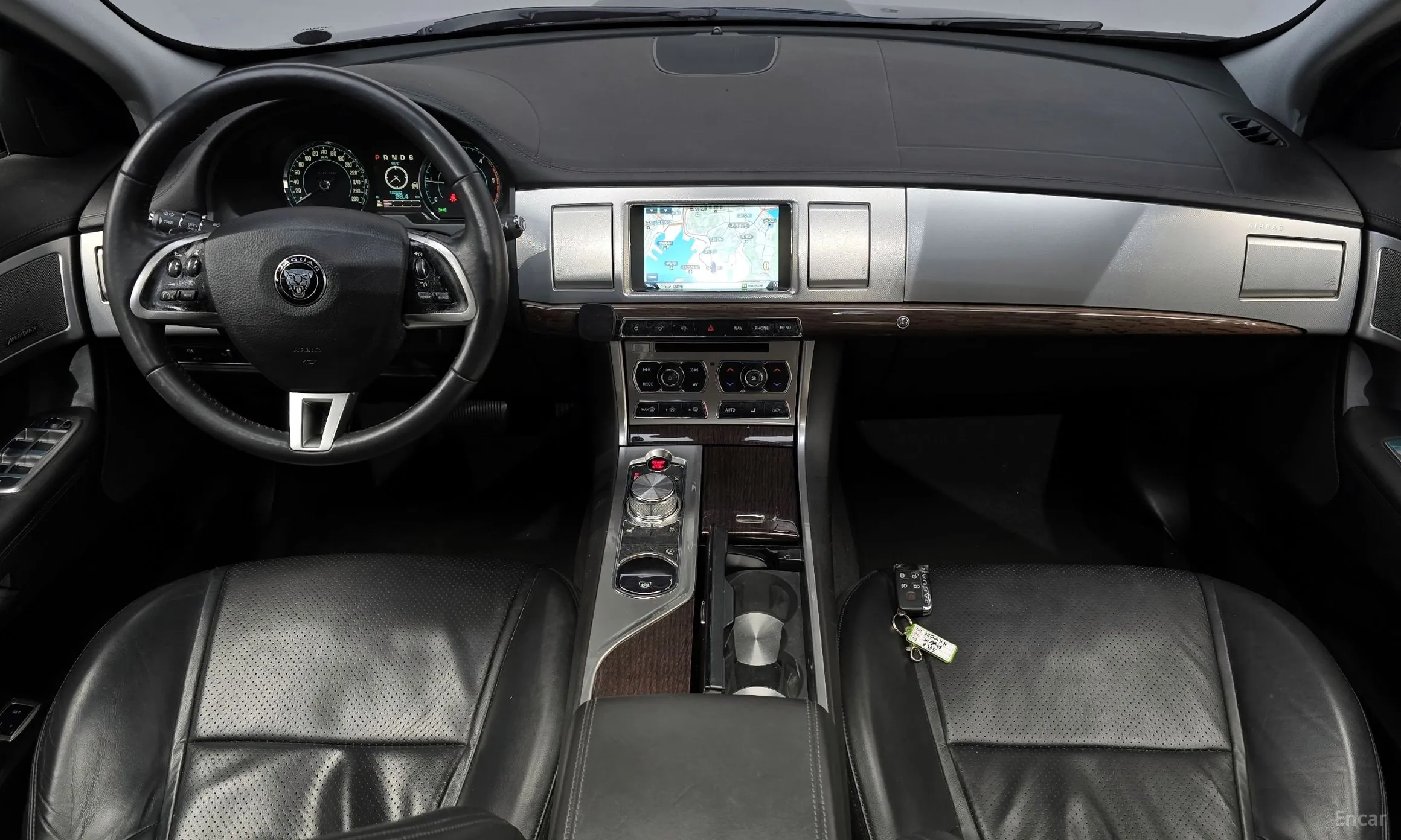 Jaguar New XF превью 7