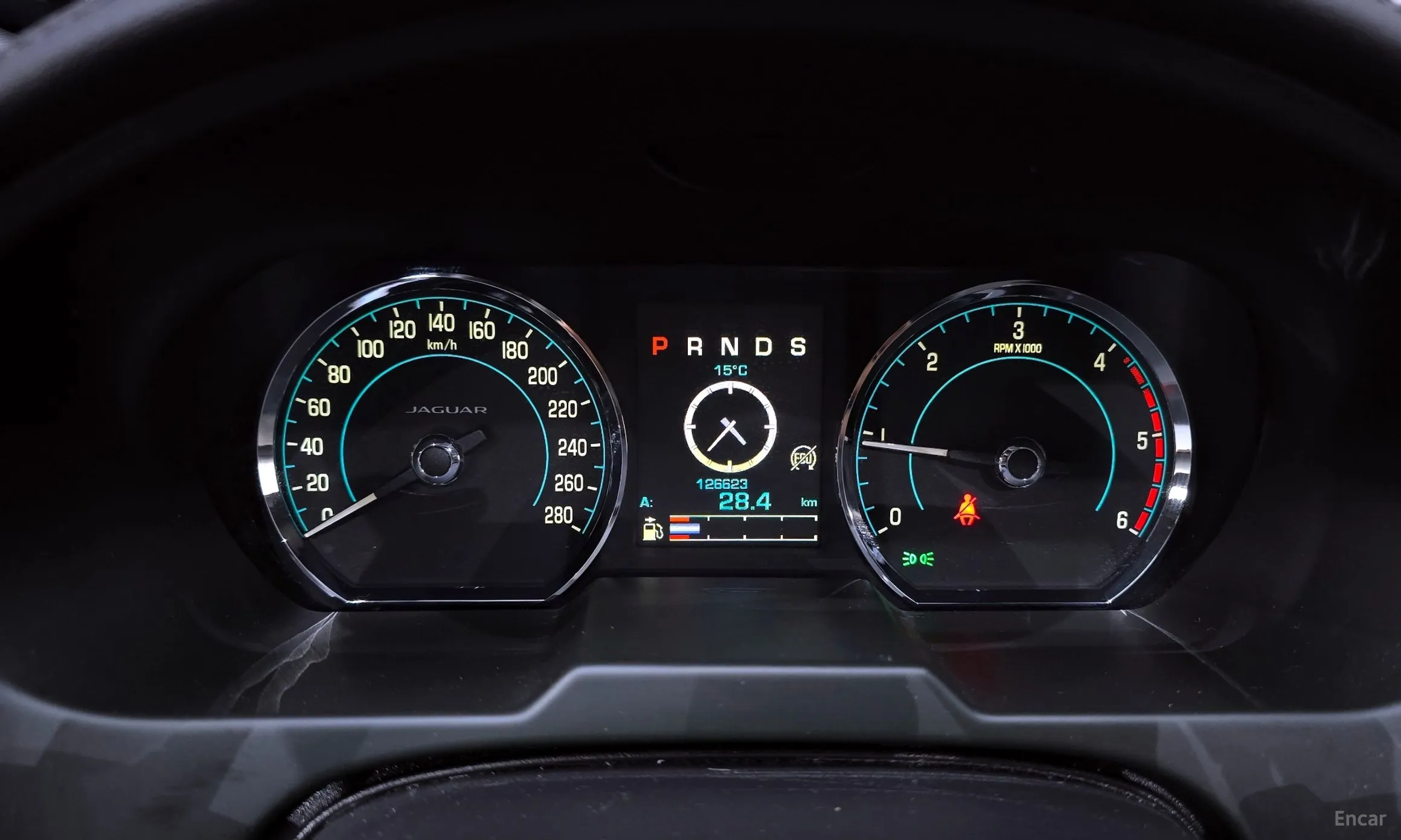 Jaguar New XF превью 8