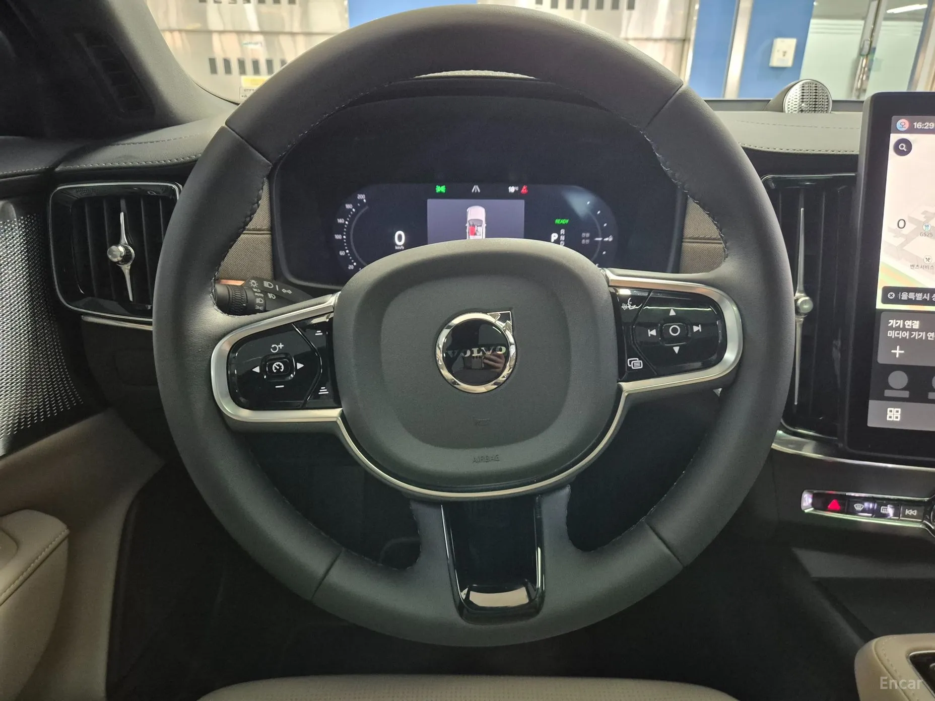 Volvo S90 превью 14