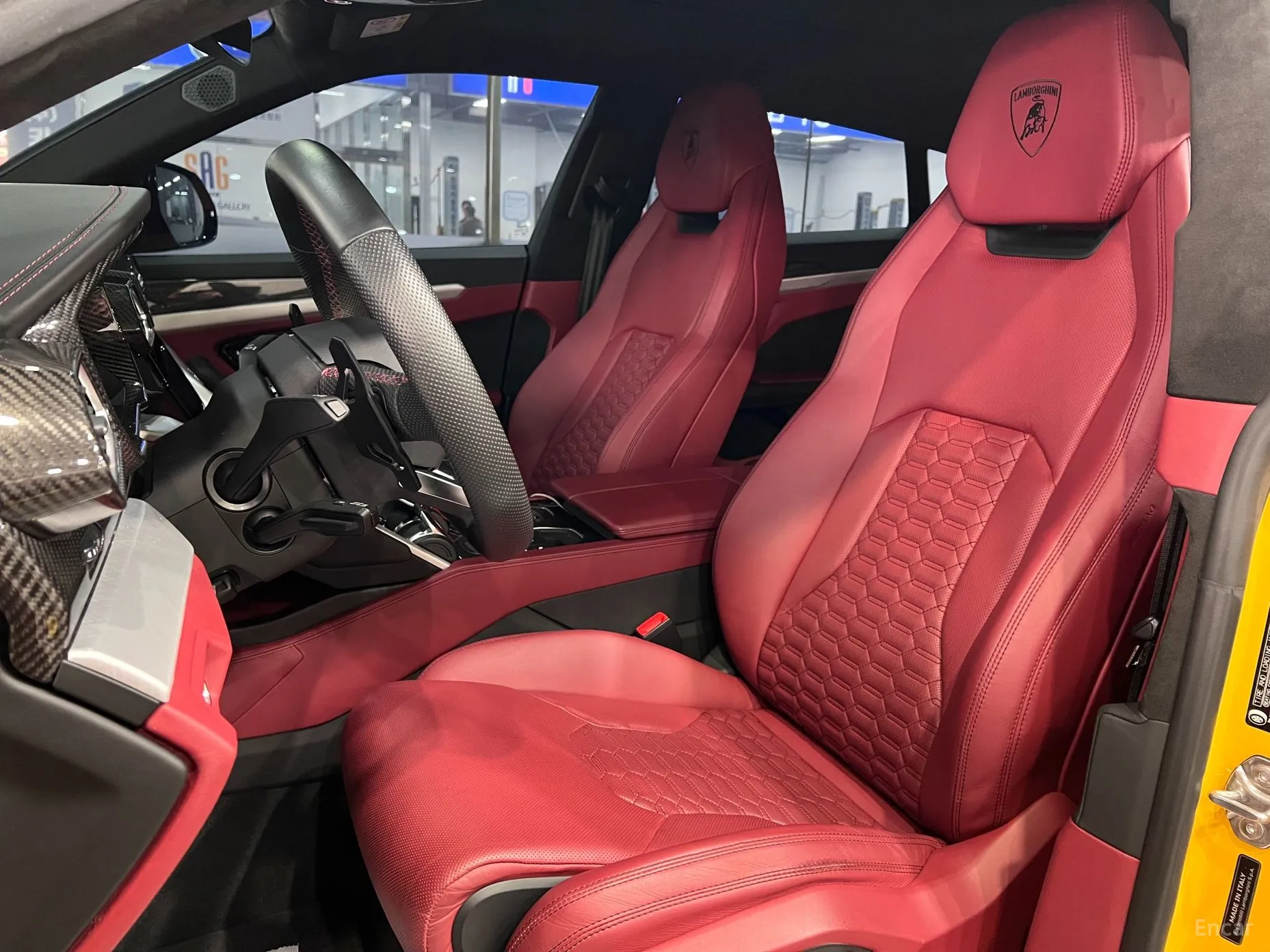 Lamborghini Urus превью 10