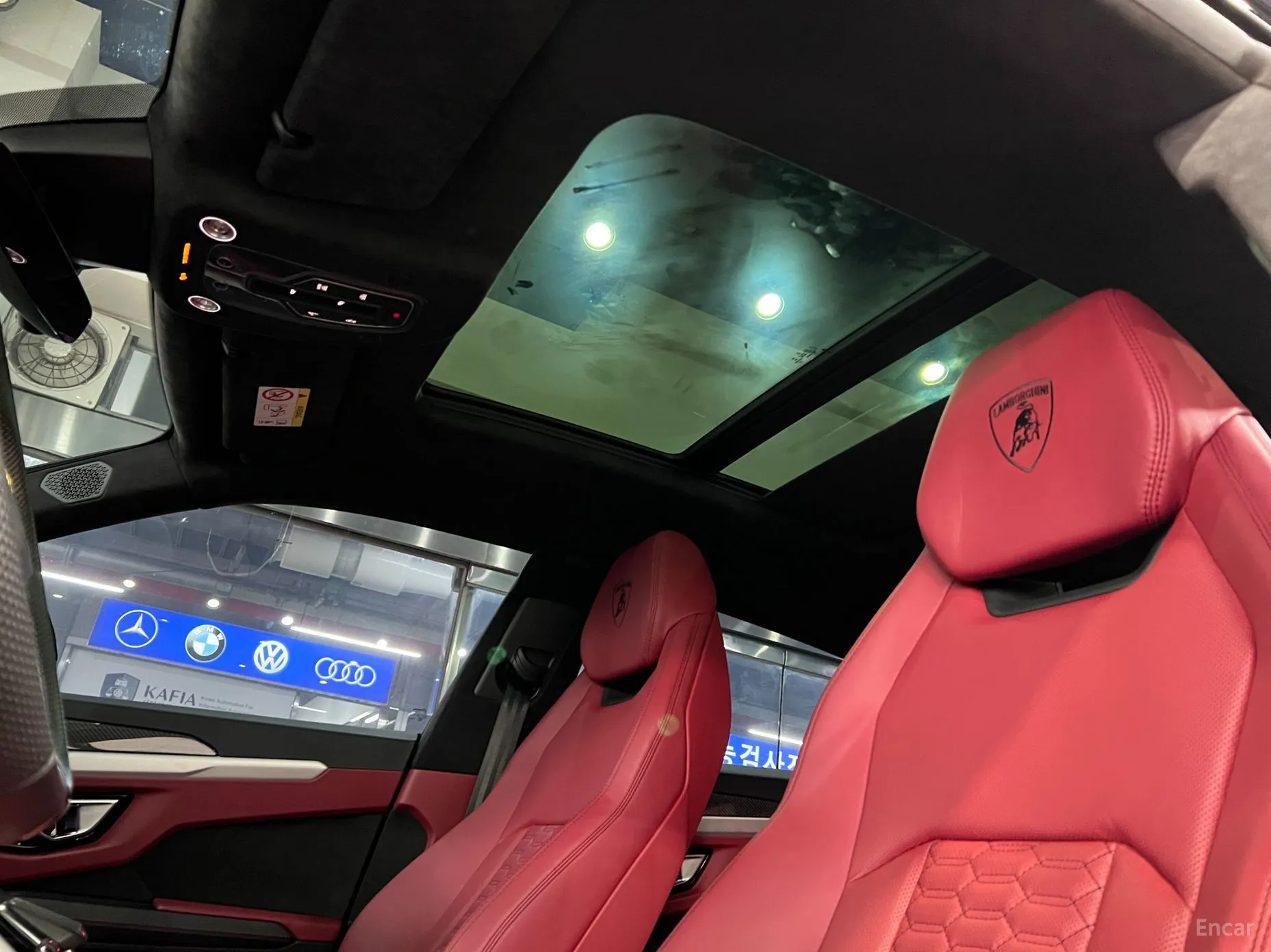 Lamborghini Urus превью 15